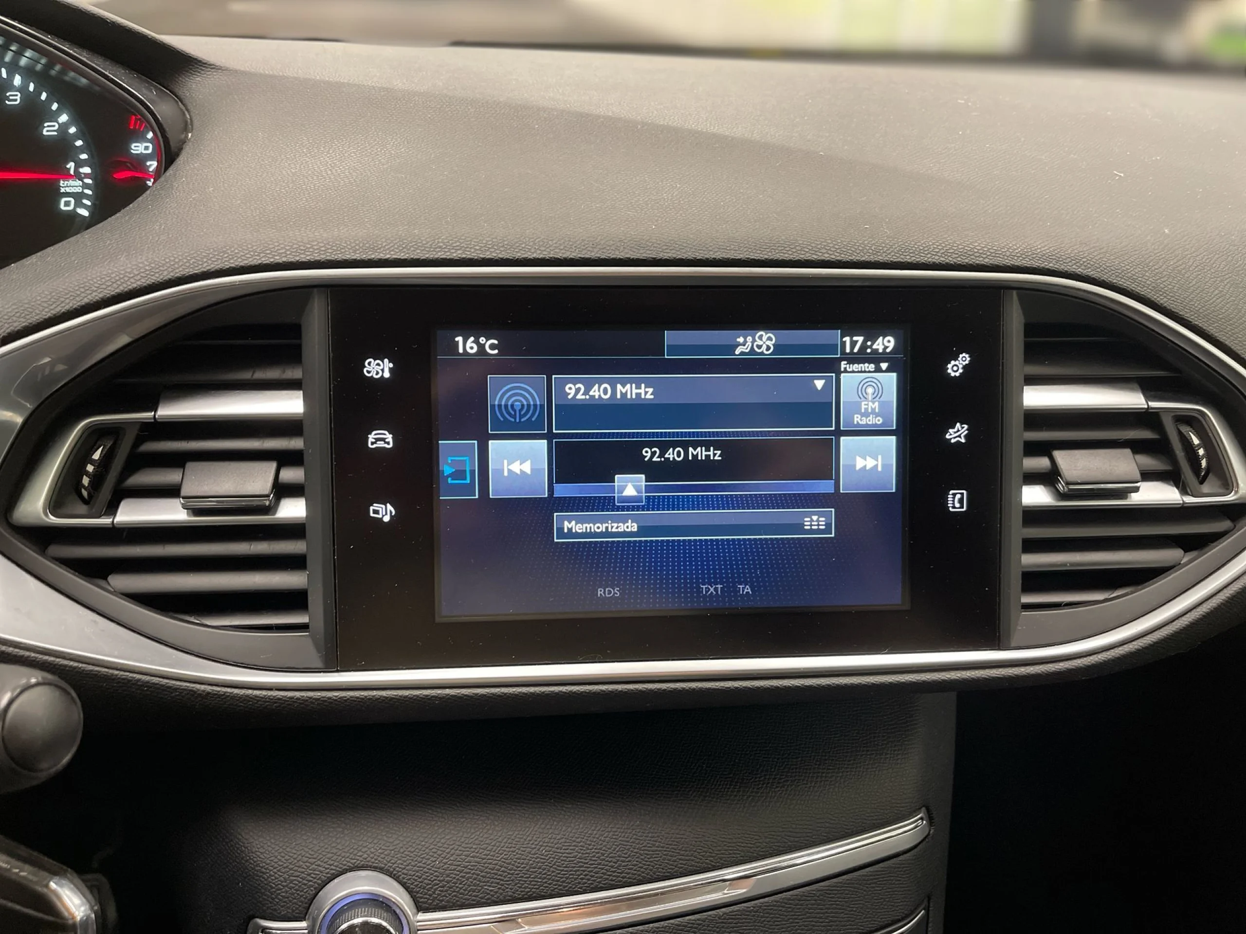 Peugeot 308 SW PureTech 130 SANDS Style 96 kW (130 CV) - Foto 12