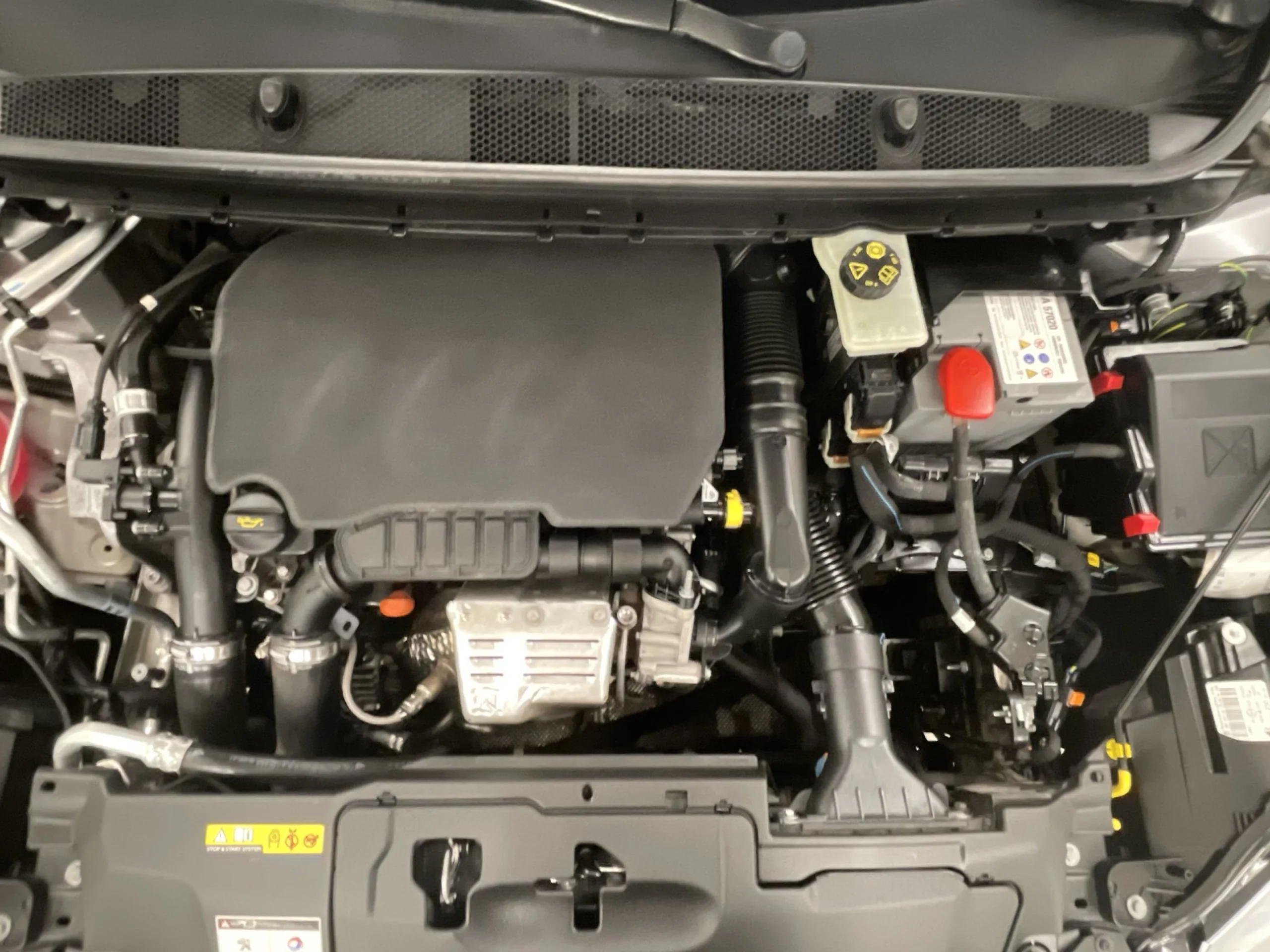 Peugeot 308 SW PureTech 130 SANDS Style 96 kW (130 CV) - Foto 19