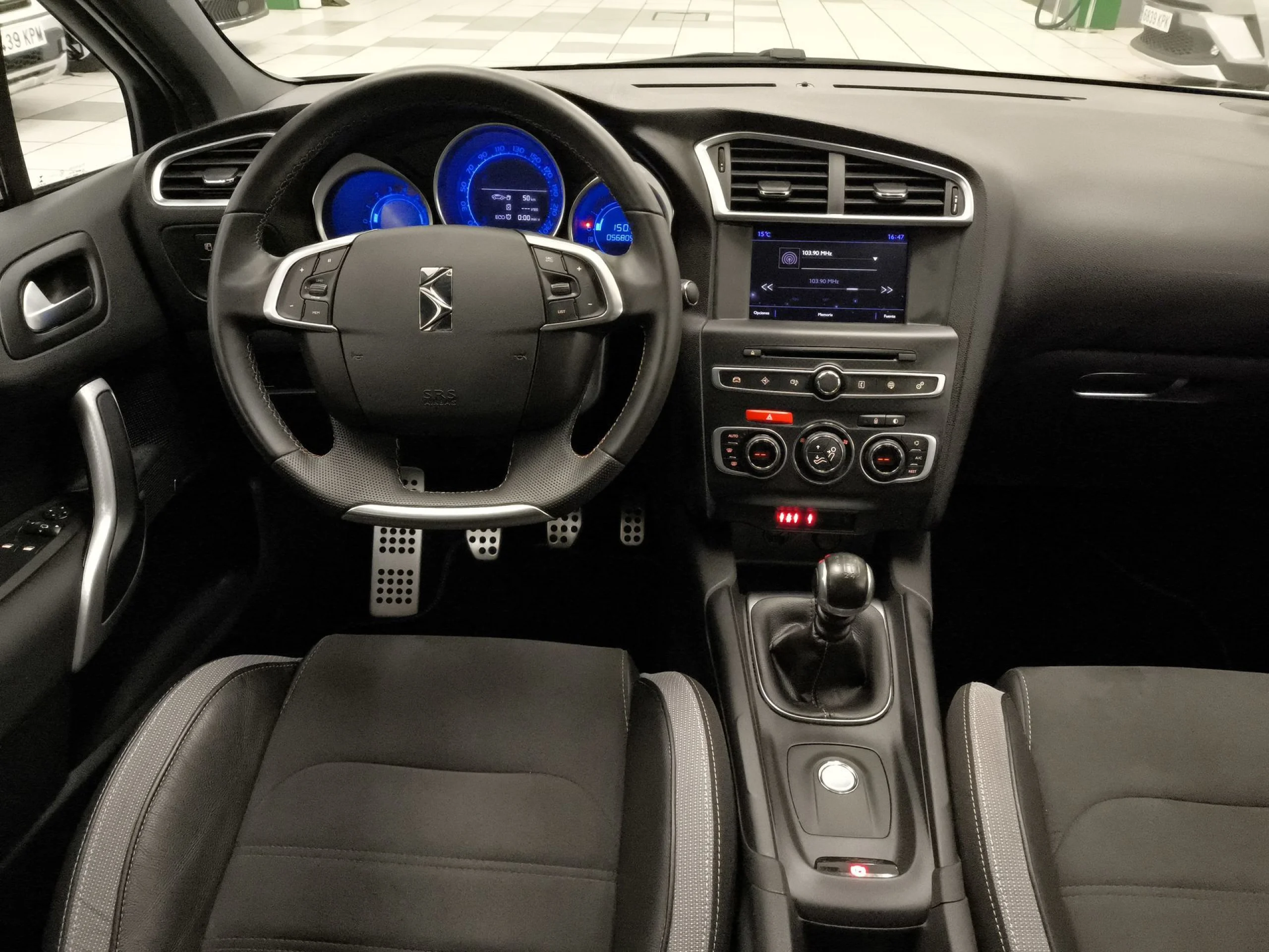 DS Ds4 PureTech 130 Performance Line 96 kW (131 CV) - Foto 17