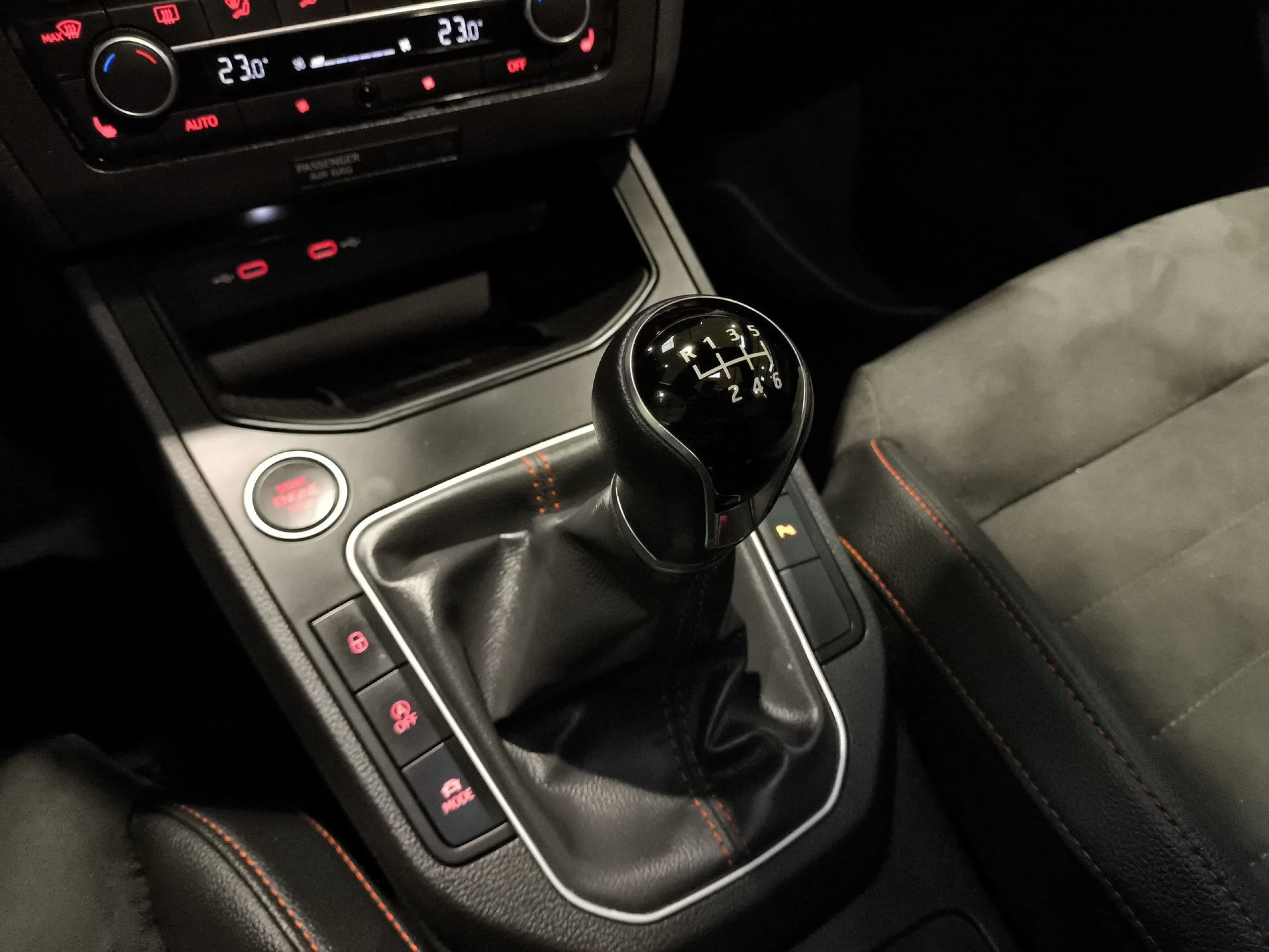 Seat Ibiza 1.0 TSI SANDS FR XL 81 kW (110 CV) - Foto 20