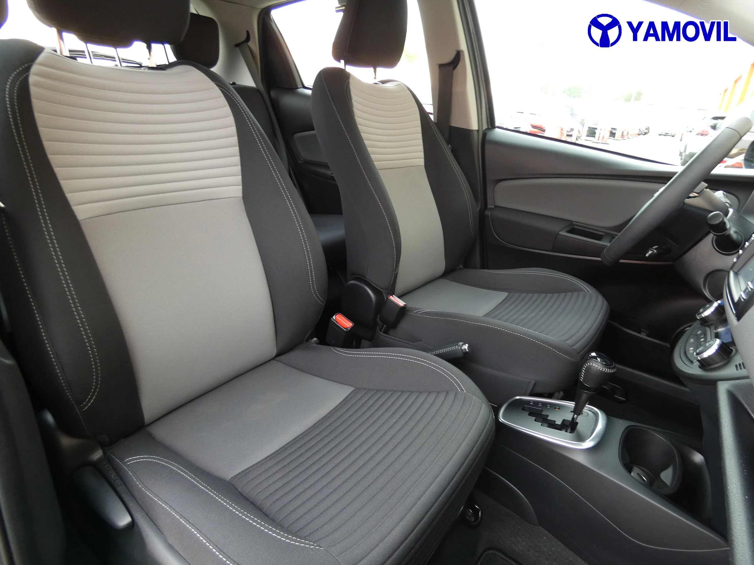 Toyota Yaris 1.5 HYBRID ACTIVE 5P - Foto 12
