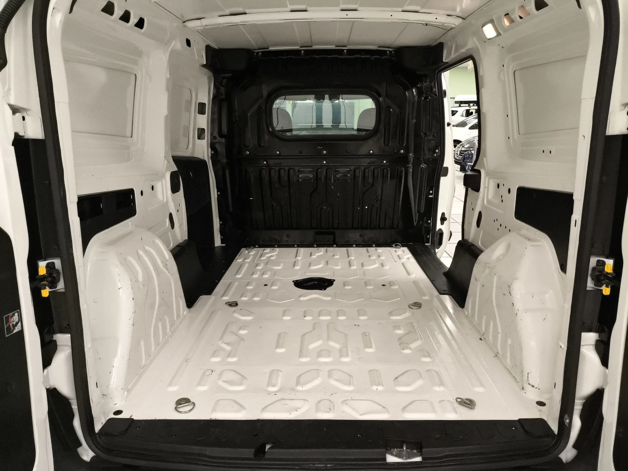 Fiat Dobló Cargo Furgon 1.6 Multijet Maxi SX 77 kW (105 CV) - Foto 22