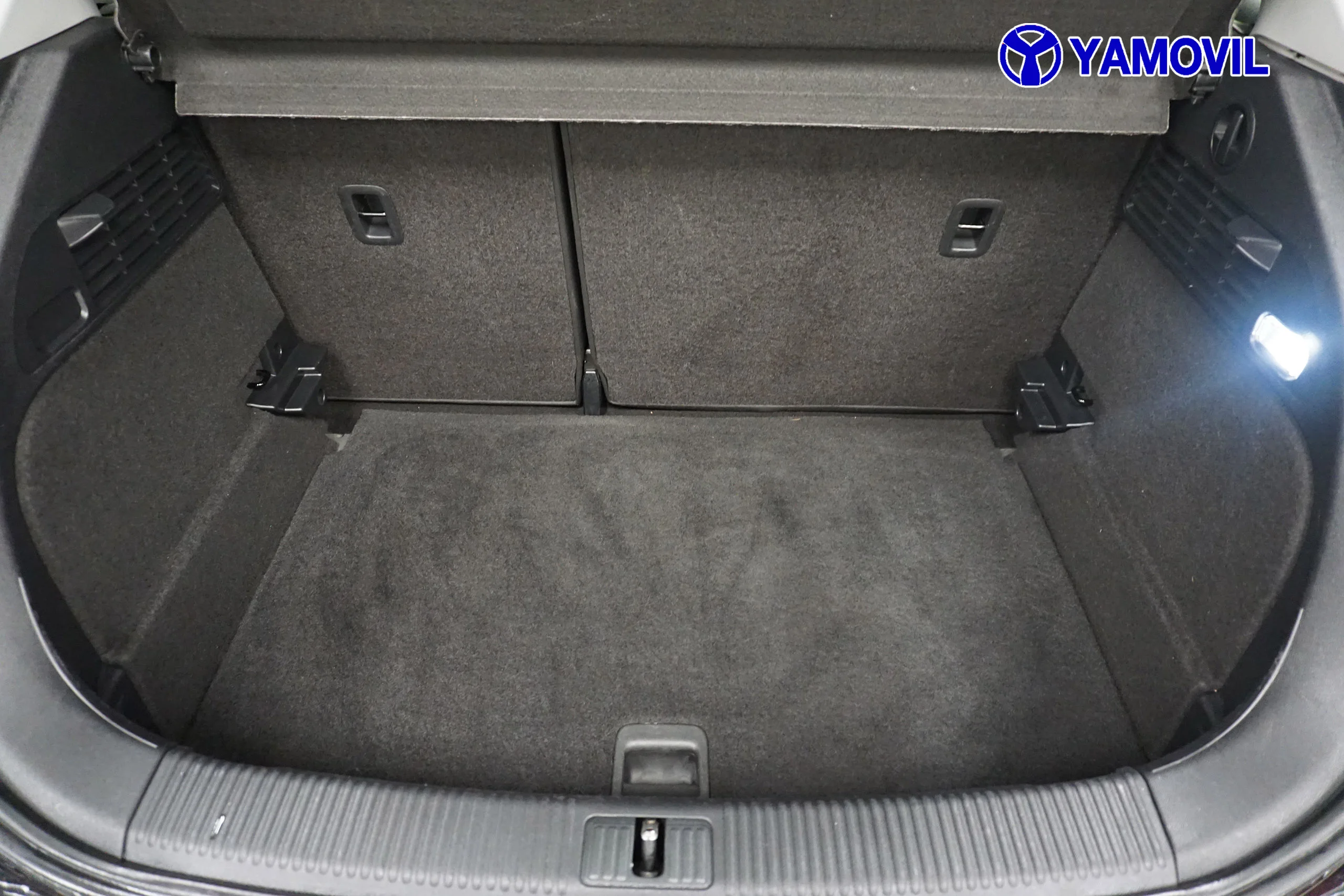 Audi A1 1.6 TDI ATTRACTION 5P - Foto 7