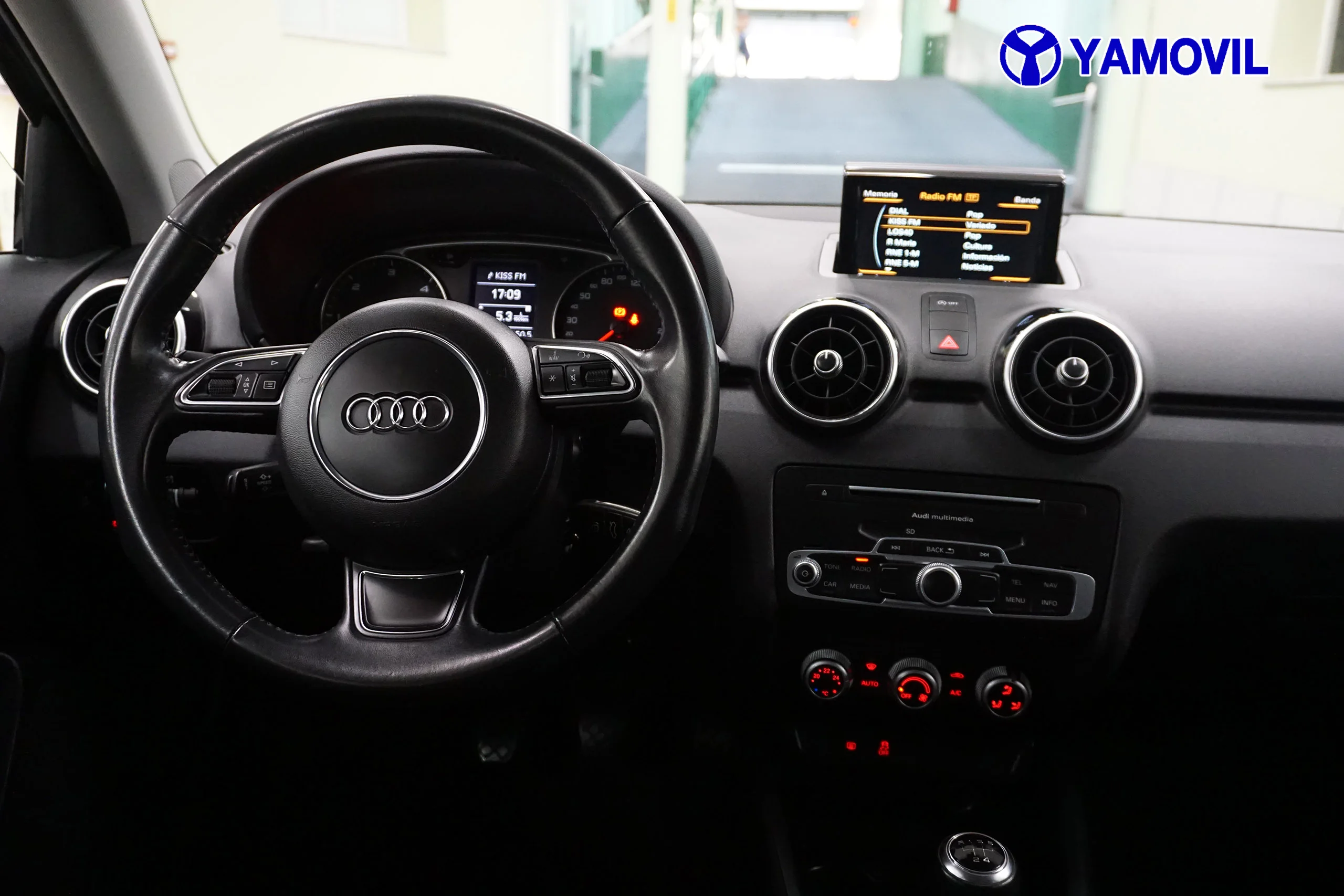 Audi A1 1.6 TDI ATTRACTION 5P - Foto 17