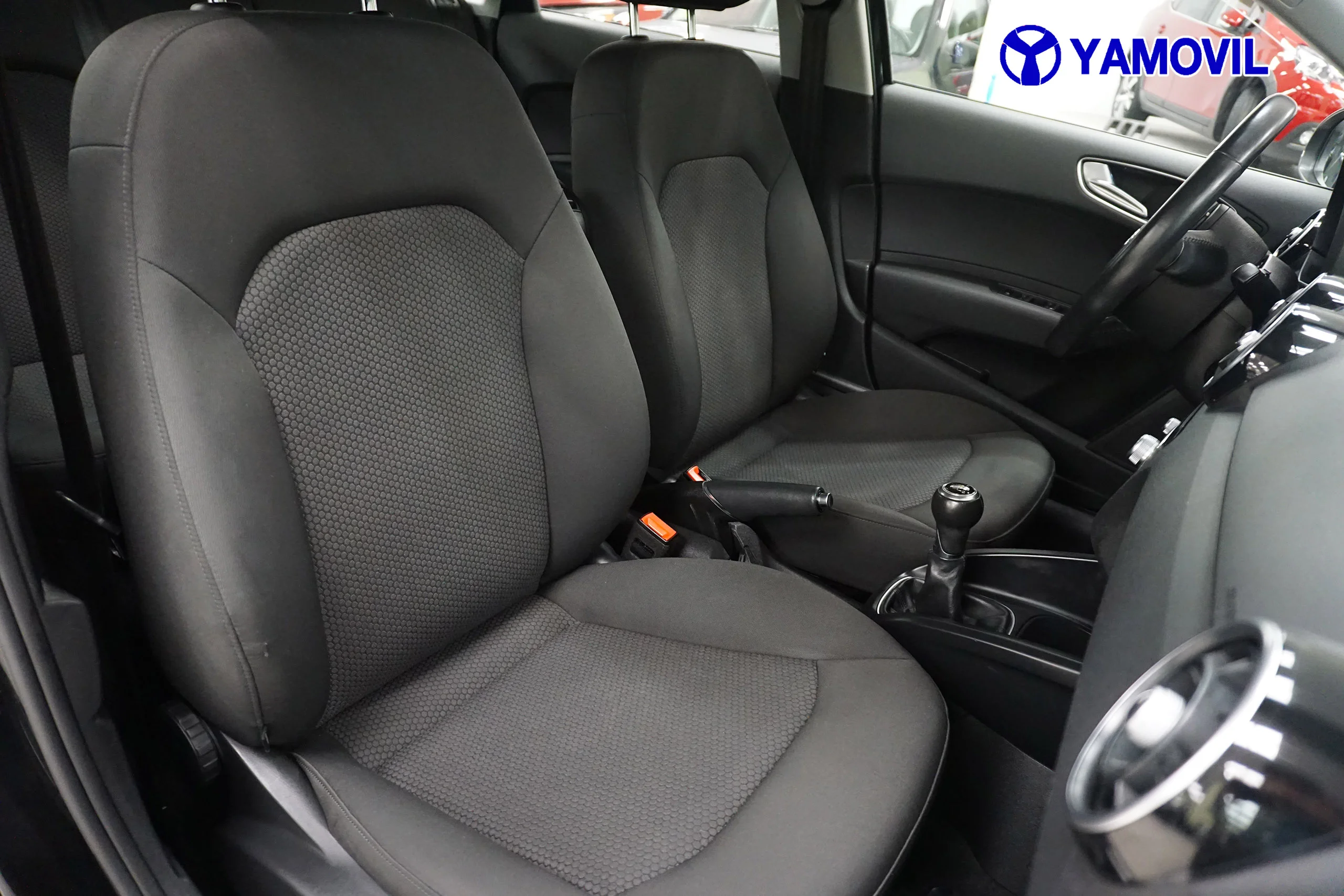 Audi A1 1.6 TDI ATTRACTION 5P - Foto 15
