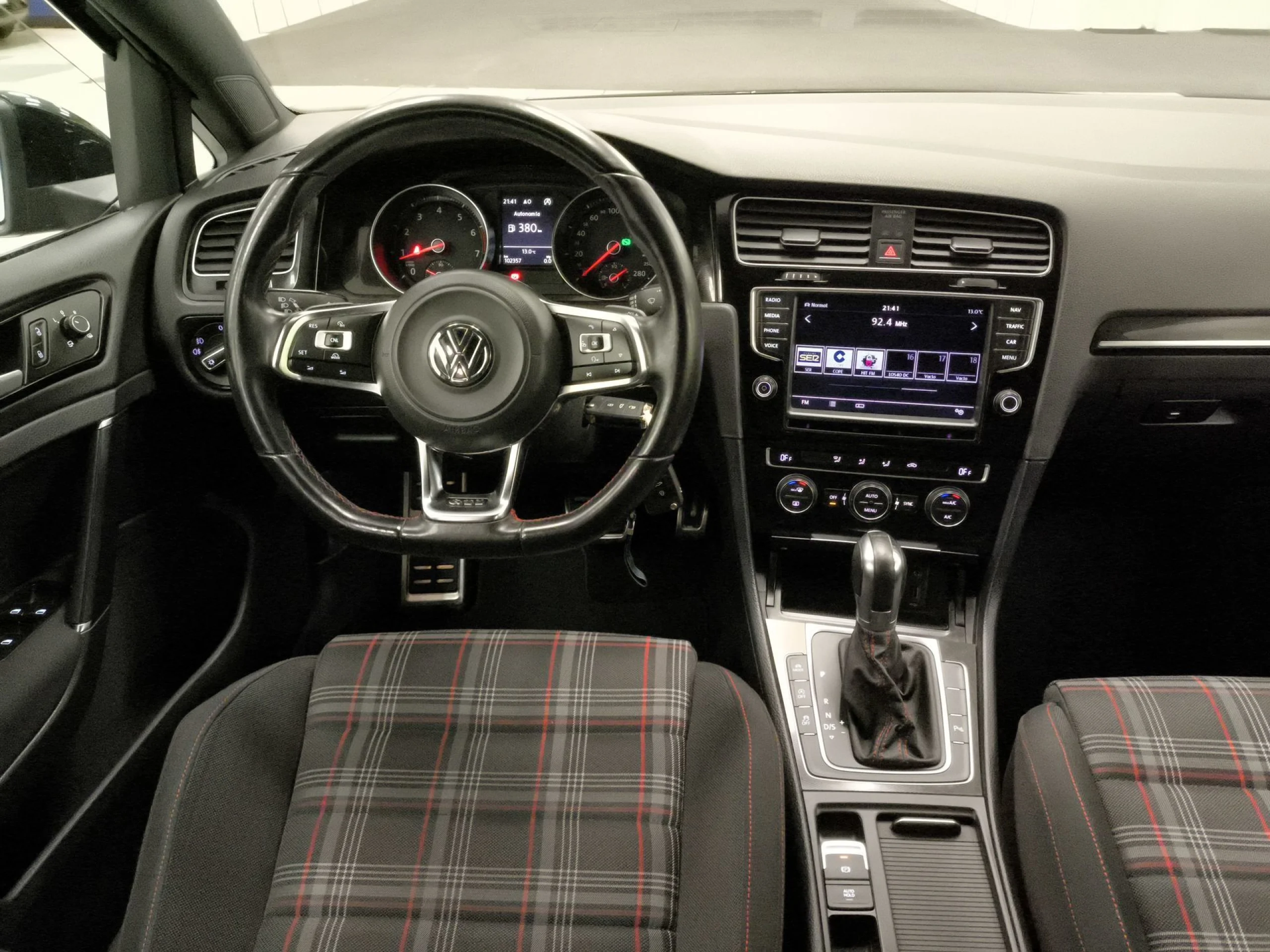 Volkswagen Golf GTI 2.0 TSI BMT 162 kW (220 CV) DSG - Foto 17