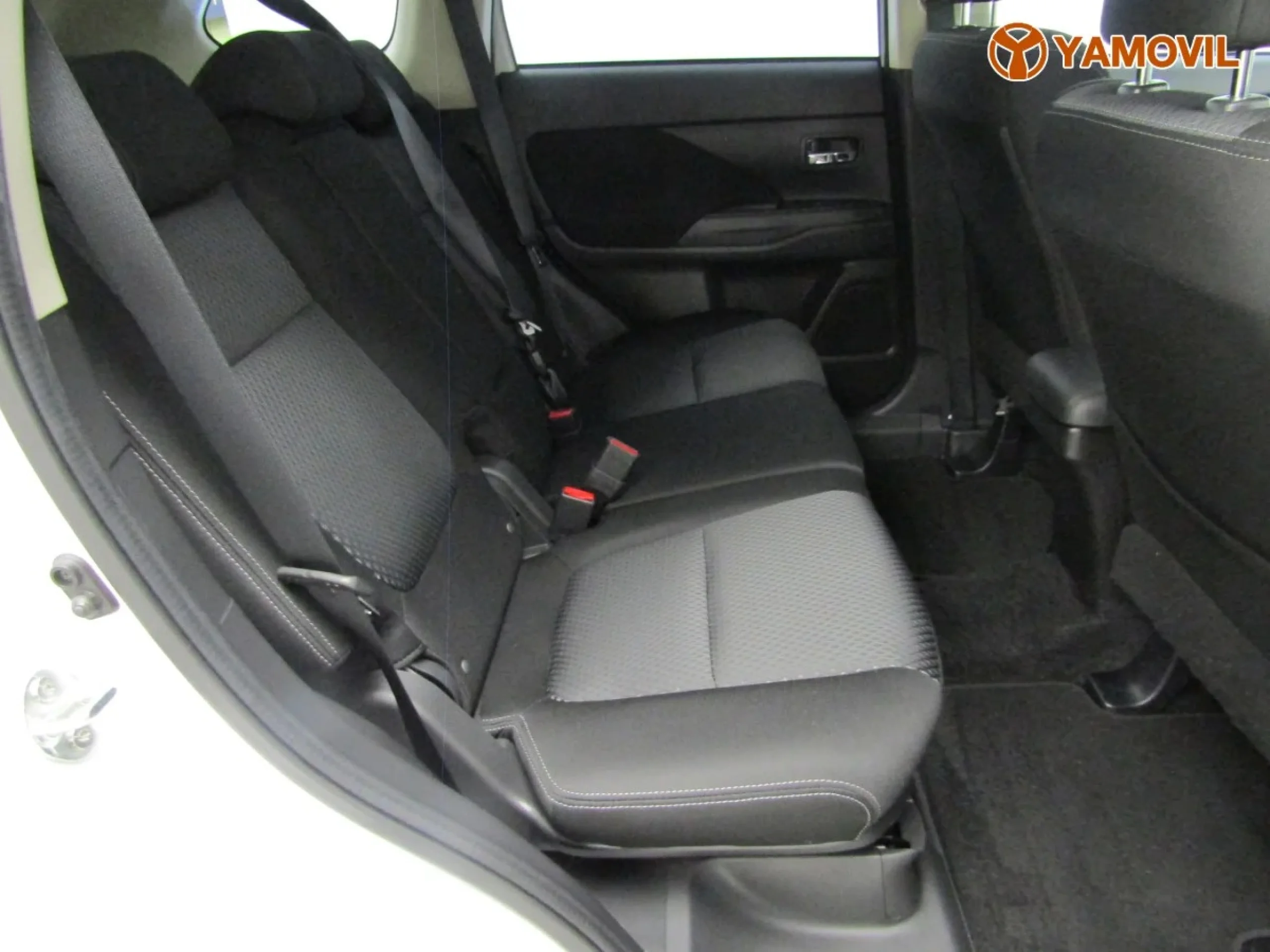 Mitsubishi Outlander 220 DI-D Motion 2WD 110 kW (150 CV) - Foto 15