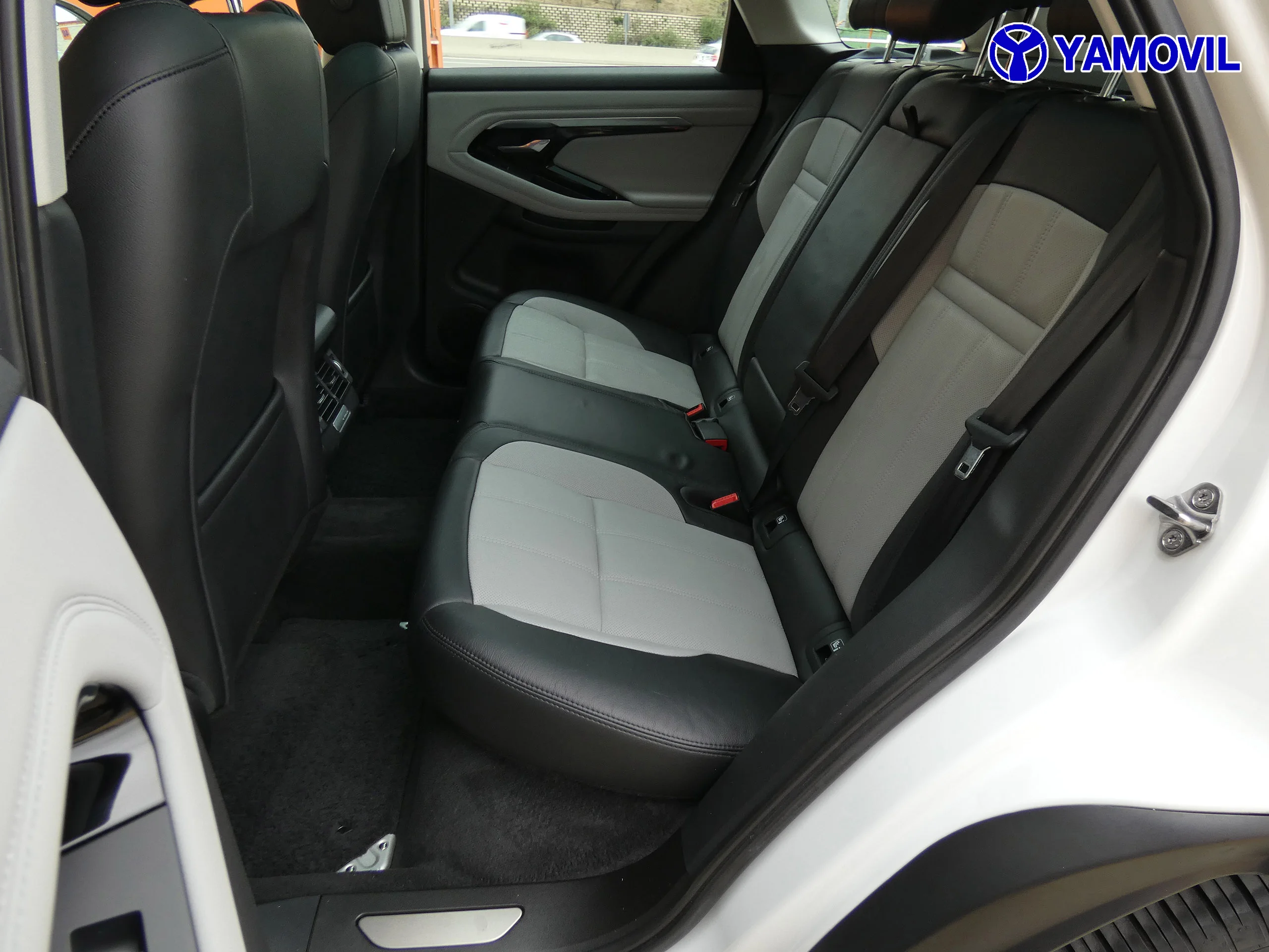 Land Rover Range Rover Evoque 2.0 D150 R-DYNAMIC HYBRID AUTO. - Foto 18