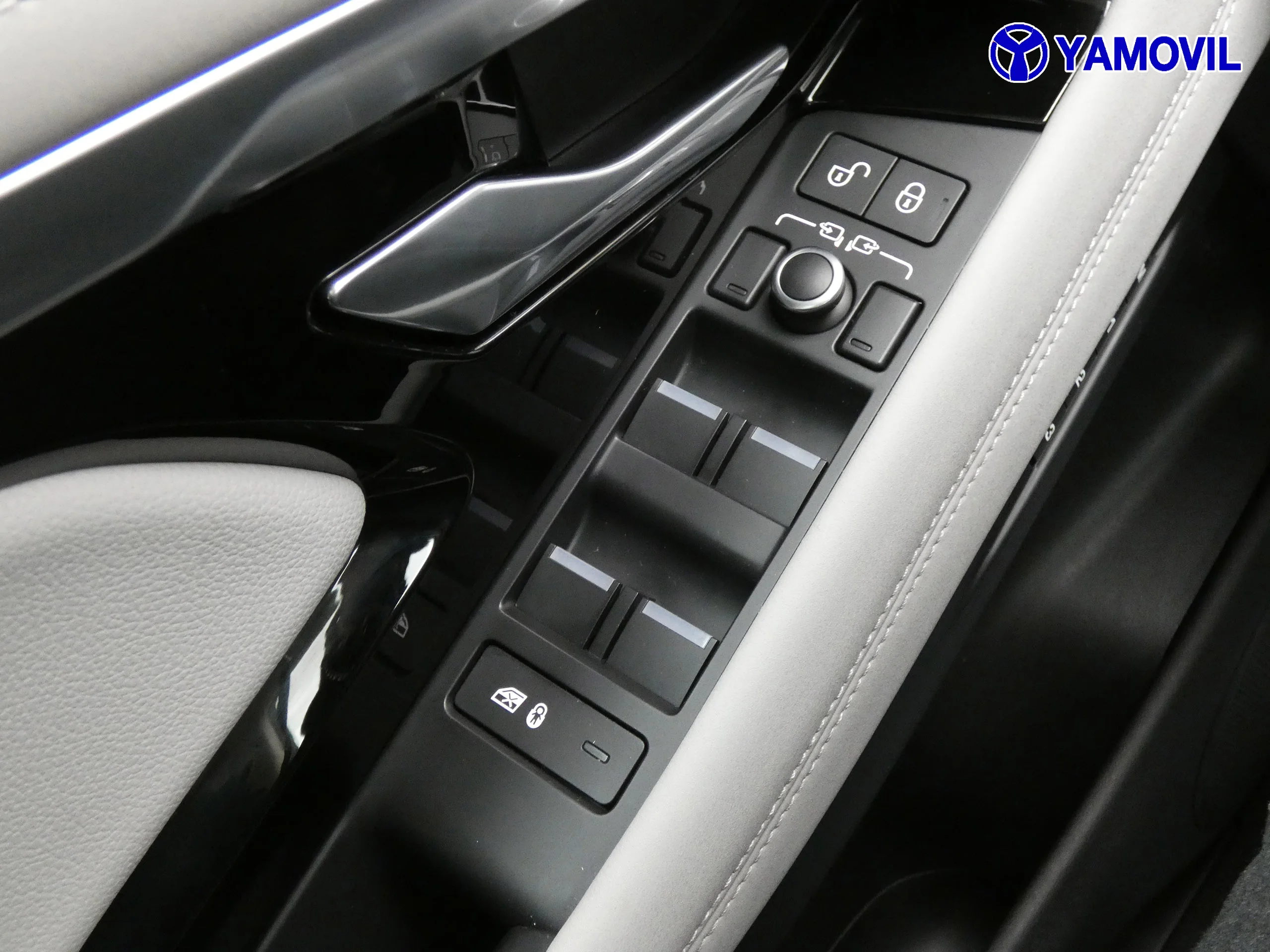 Land Rover Range Rover Evoque 2.0 D150 R-DYNAMIC HYBRID AUTO. - Foto 32