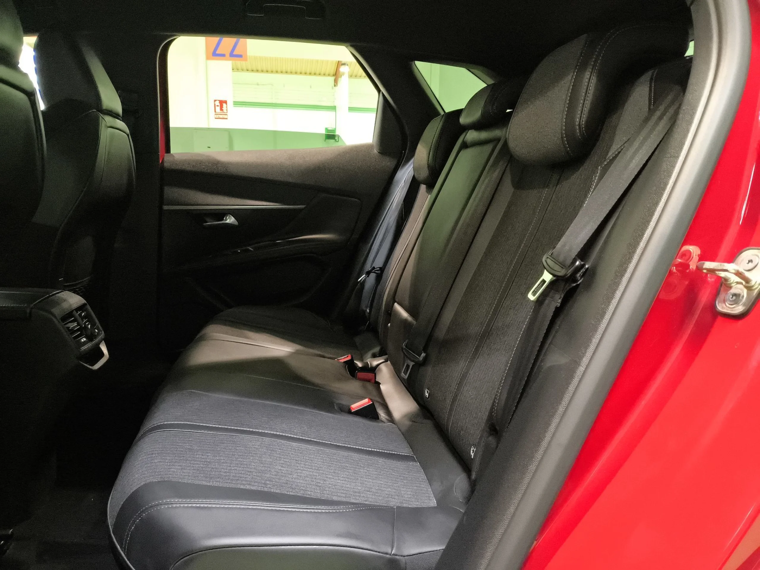 Peugeot 3008 PureTech 130 SANDS GT Line 96 kW (130 CV) - Foto 19