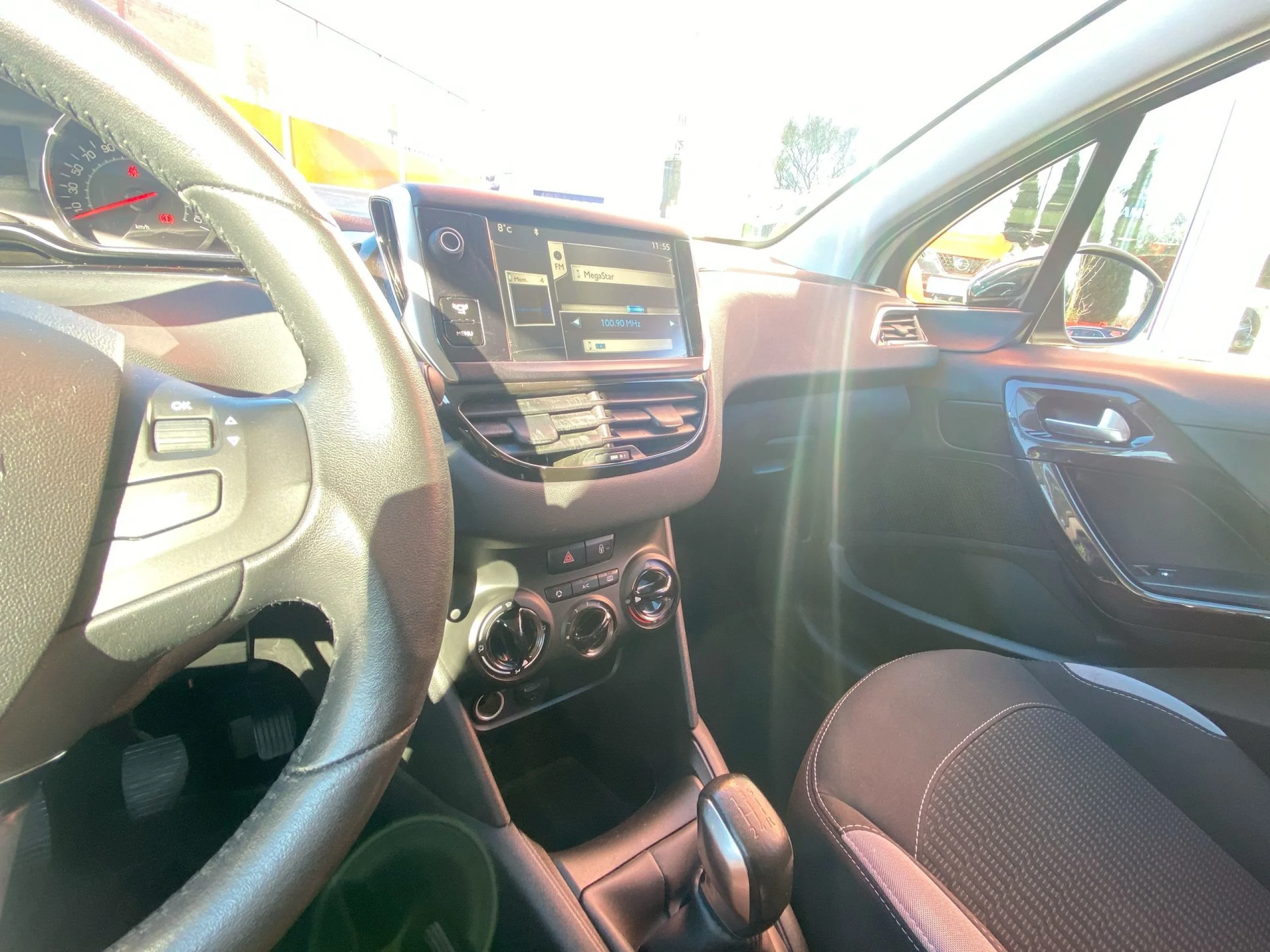 Peugeot 208 1.2 PureTech Style 60 kW (82 CV) - Foto 18