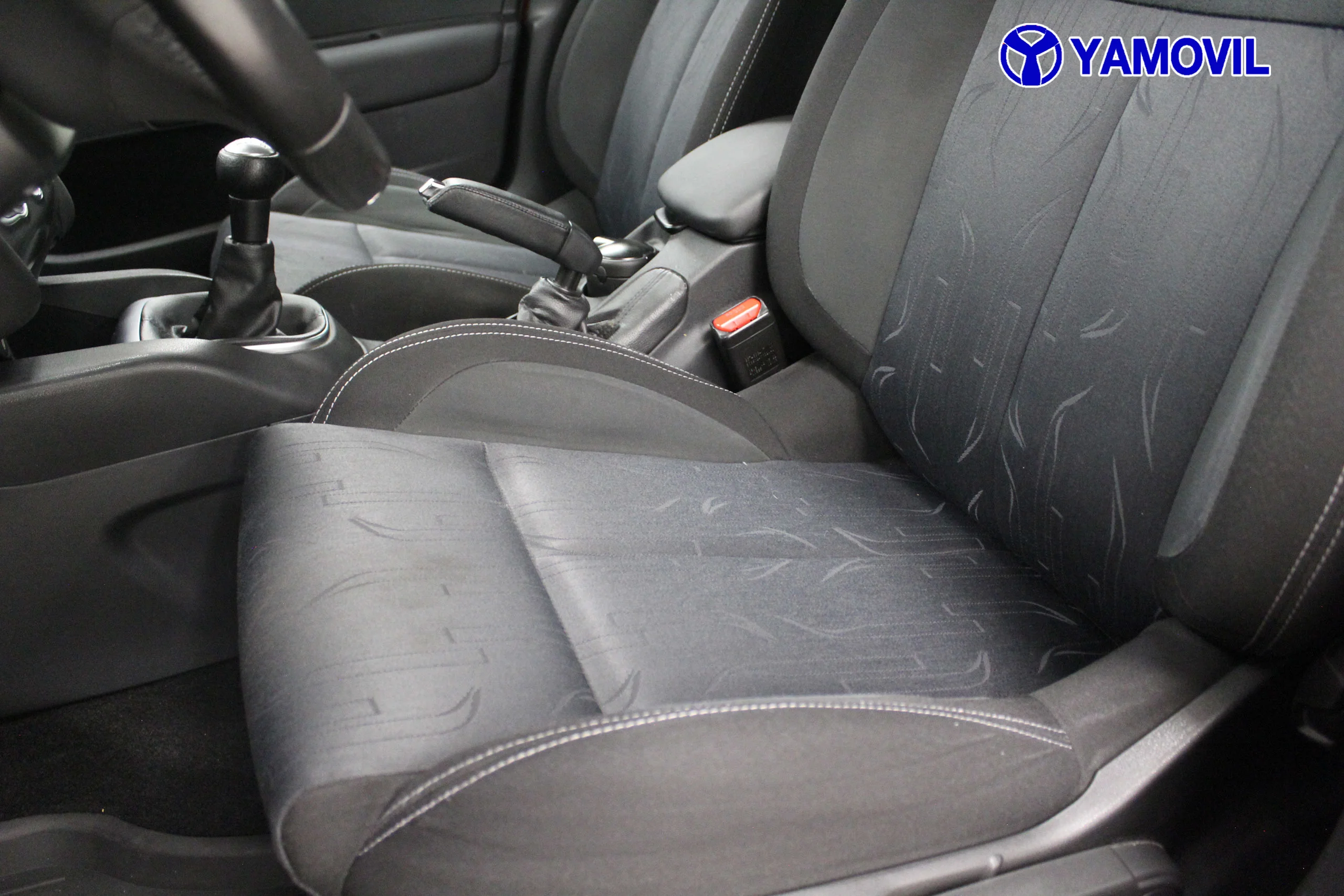 Citroen C4 1.6 HDi Collection 68 kW (92 CV) - Foto 14