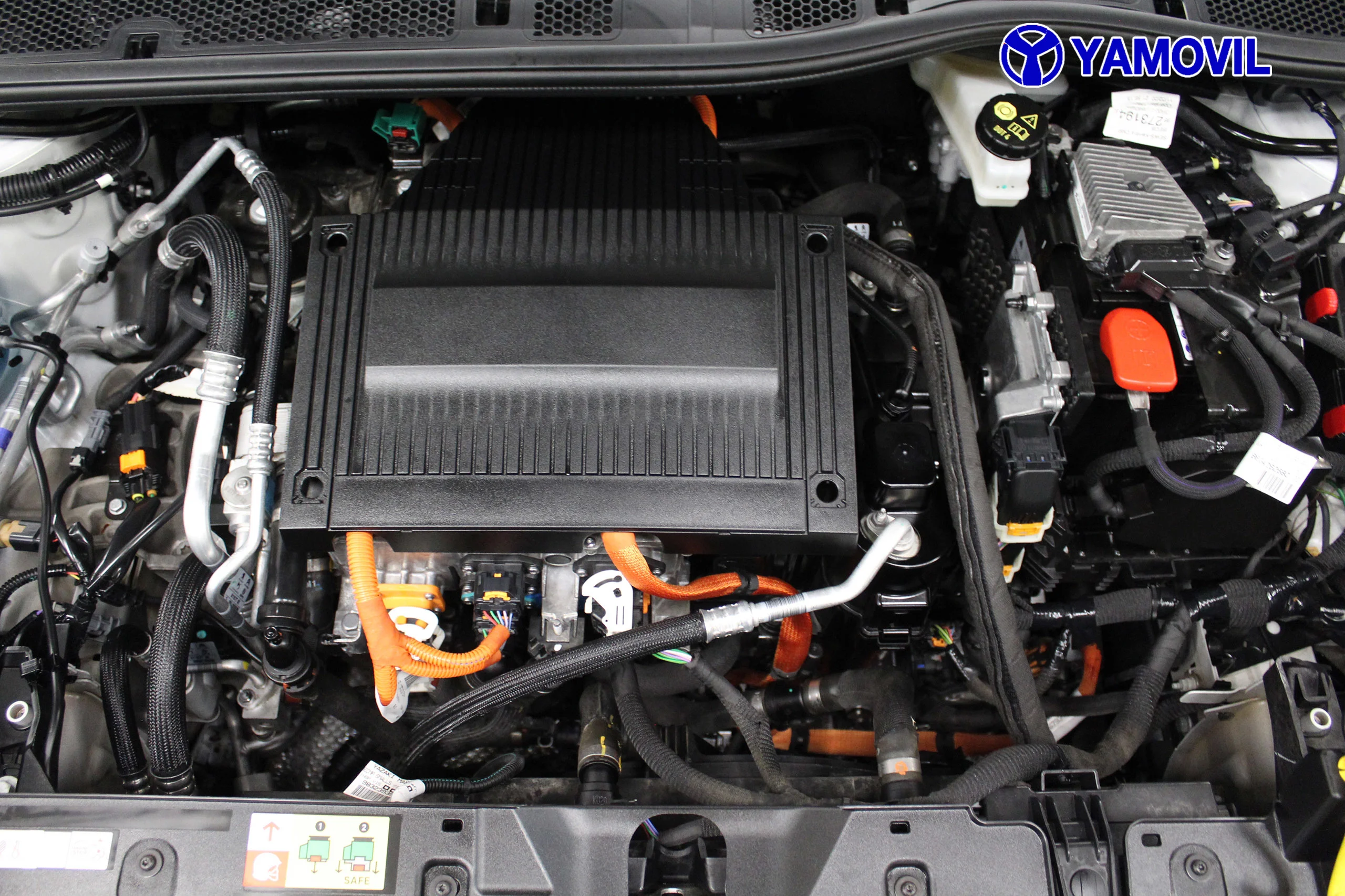 Peugeot E-2008 Eléctrico Allure 100 kW (136 CV) - Foto 8