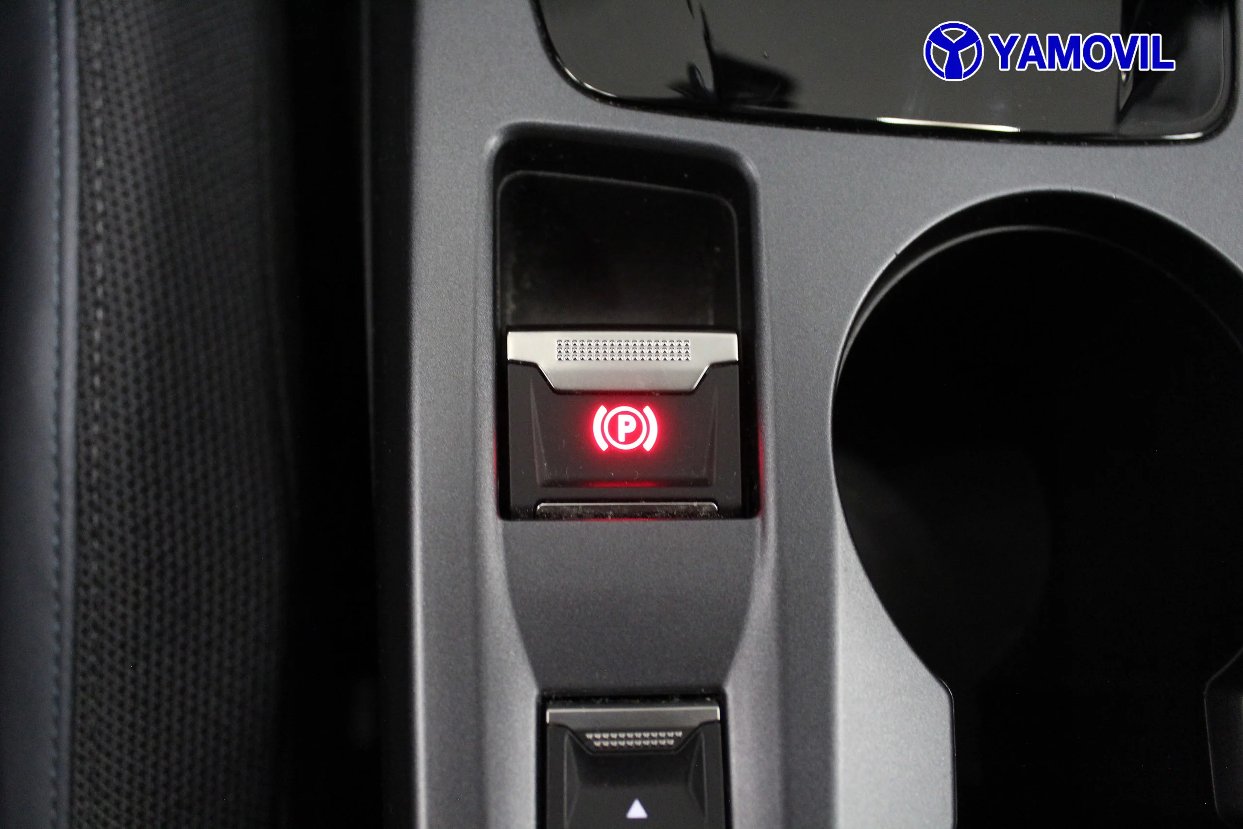 Peugeot E-2008 Eléctrico Allure 100 kW (136 CV) - Foto 30