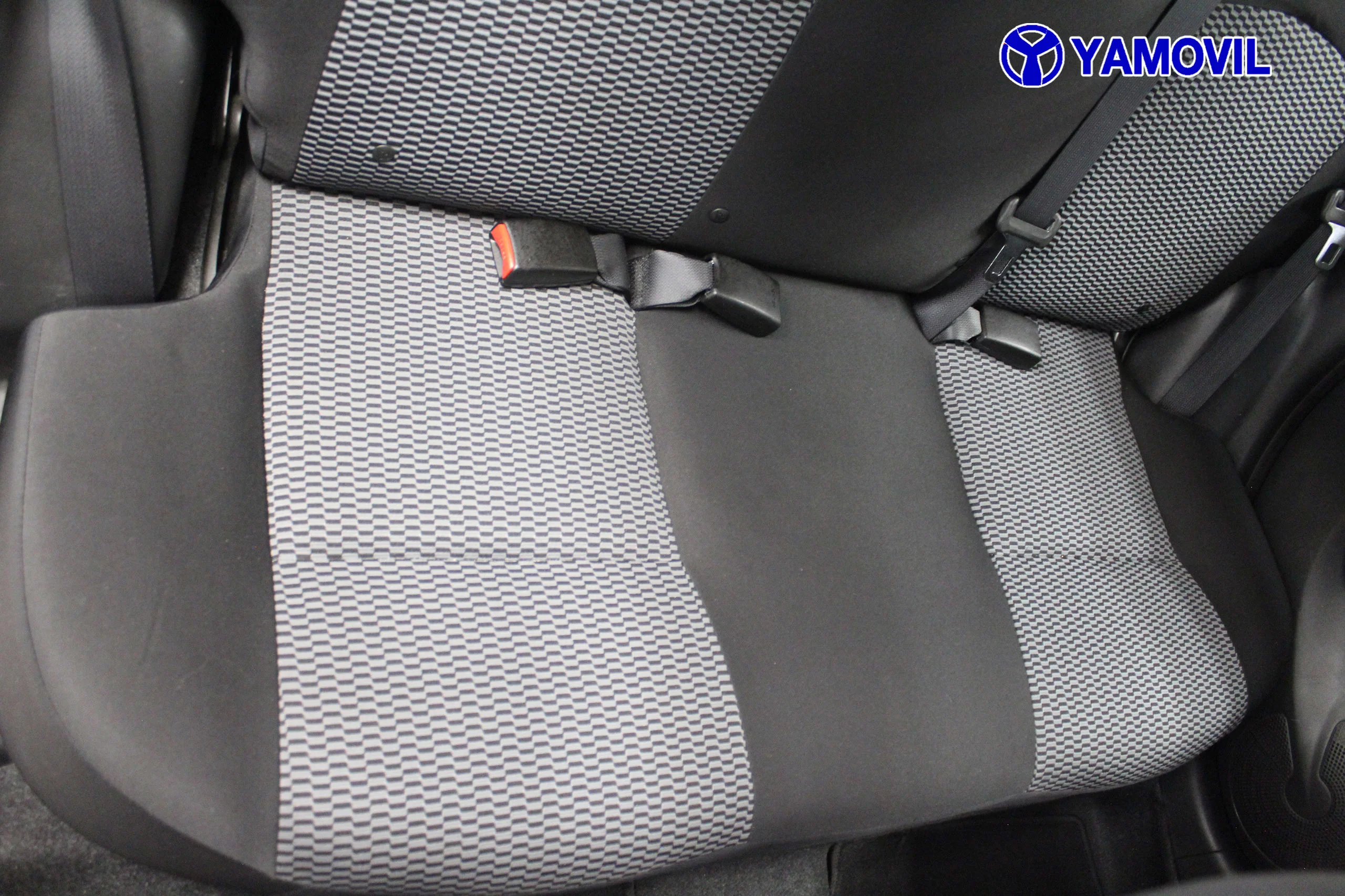 Nissan Micra 1.2 Naru Edition 59 kW (80 CV) - Foto 20