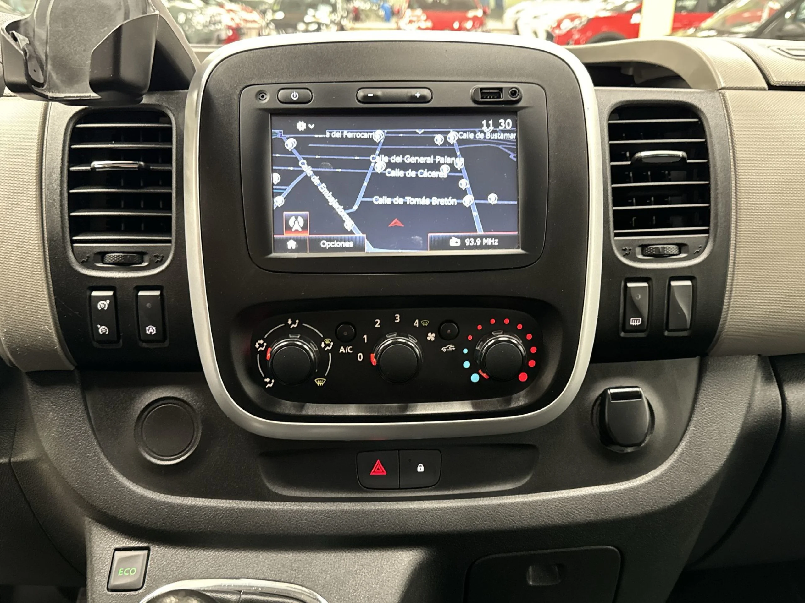 Renault Trafic 1.6 DCI 125CV BLACK EDITION 8 PLZ - Foto 18