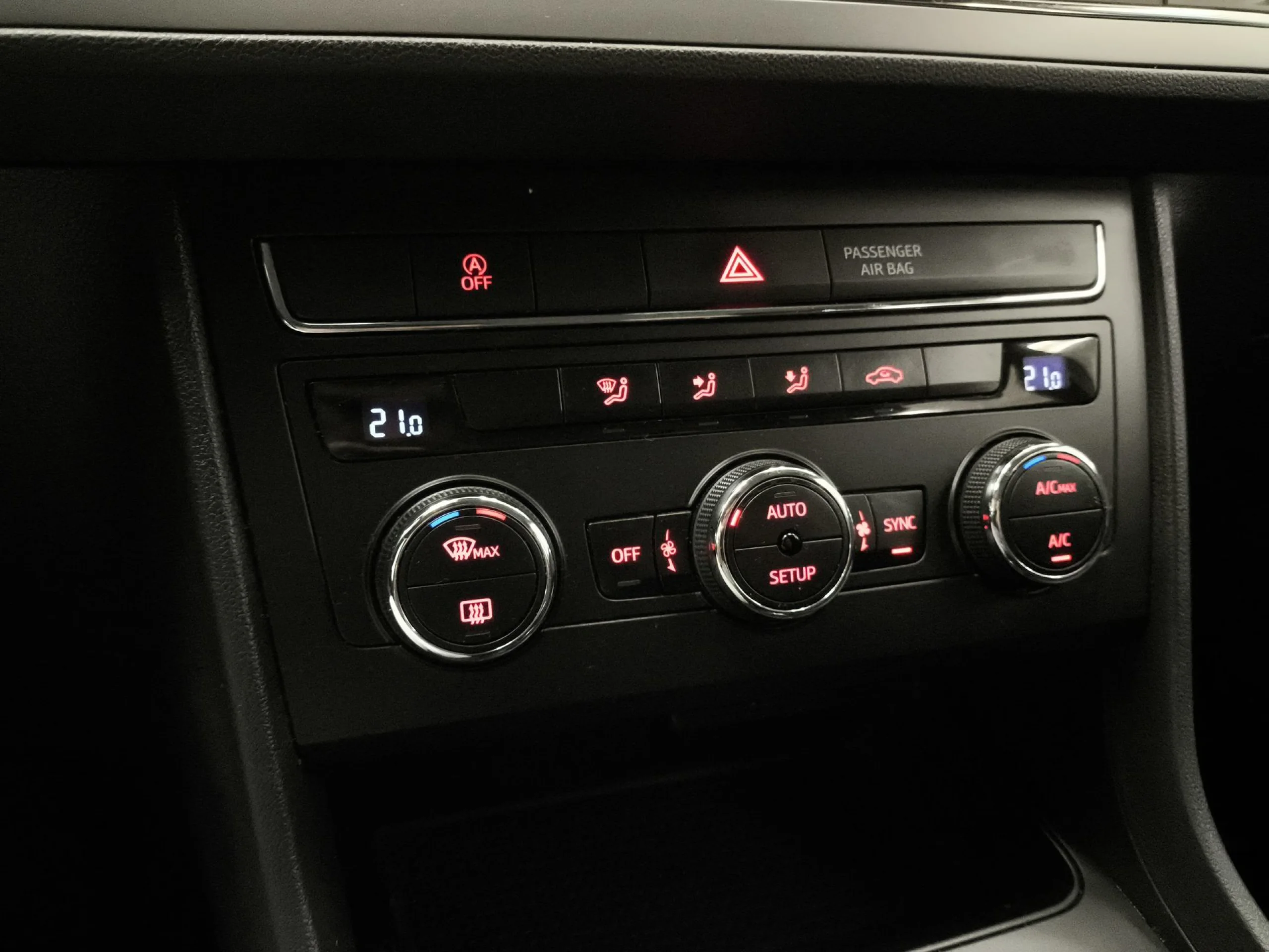 Seat Leon ST 1.0 TSI SANDS Style 85 kW (115 CV) - Foto 18
