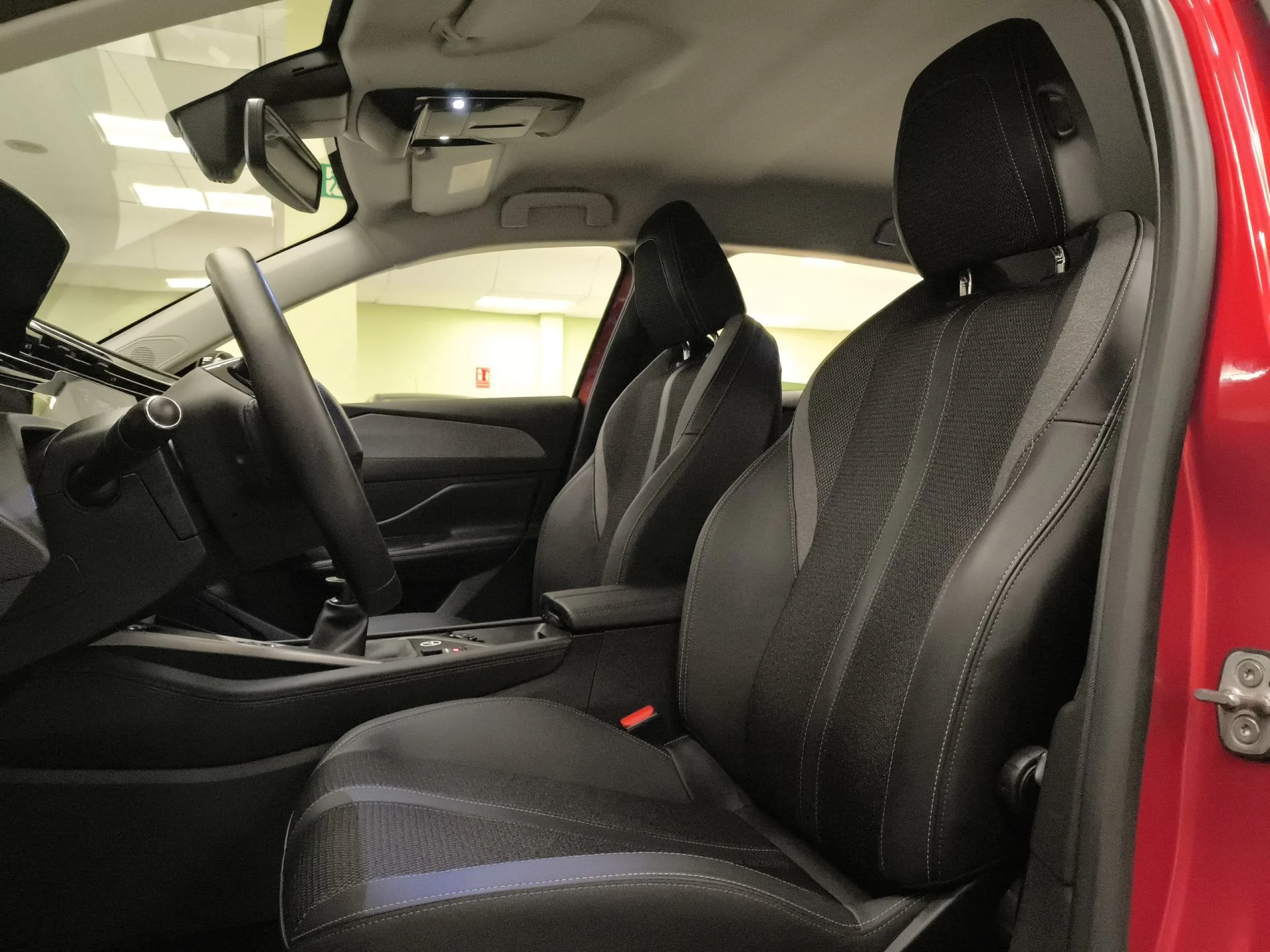 Peugeot 308 PureTech 130 SANDS Allure 96 kW (130 CV) - Foto 8