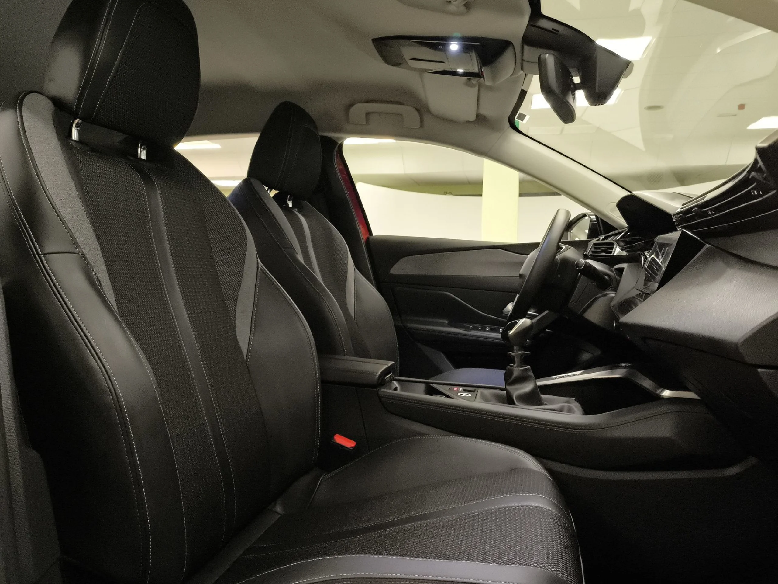 Peugeot 308 PureTech 130 SANDS Allure 96 kW (130 CV) - Foto 24