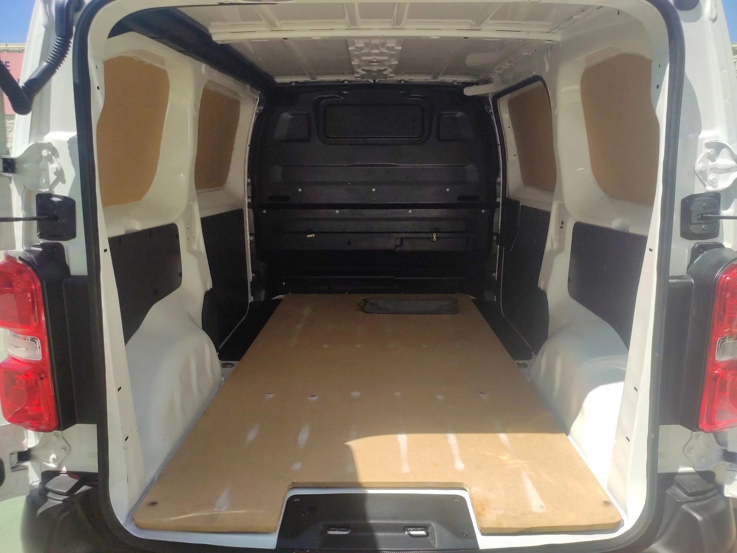 Peugeot Expert Premium Standard BlueHDi 90 kW (122 CV) - Foto 18