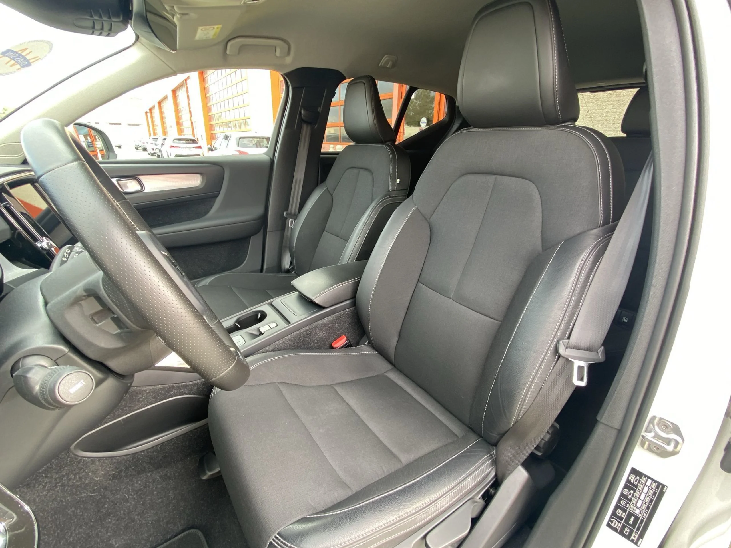 Volvo XC40 T4 Momentum Auto 140 kW (190 CV) - Foto 8