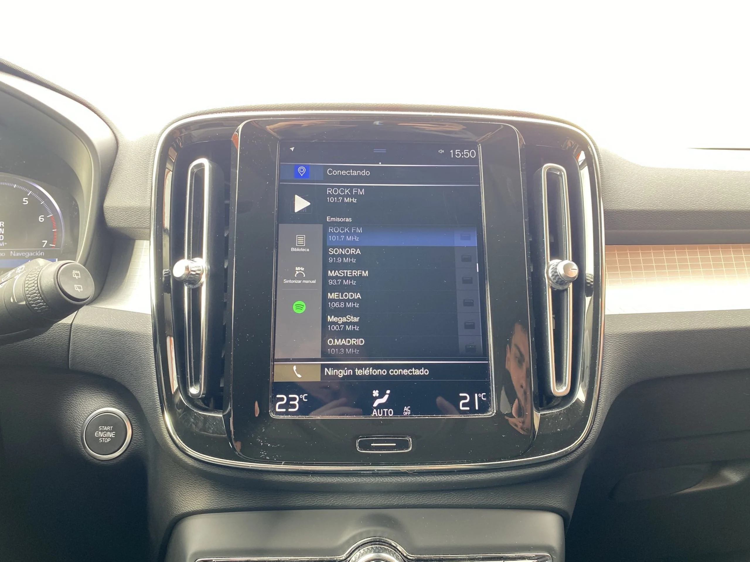 Volvo XC40 T4 Momentum Auto 140 kW (190 CV) - Foto 13