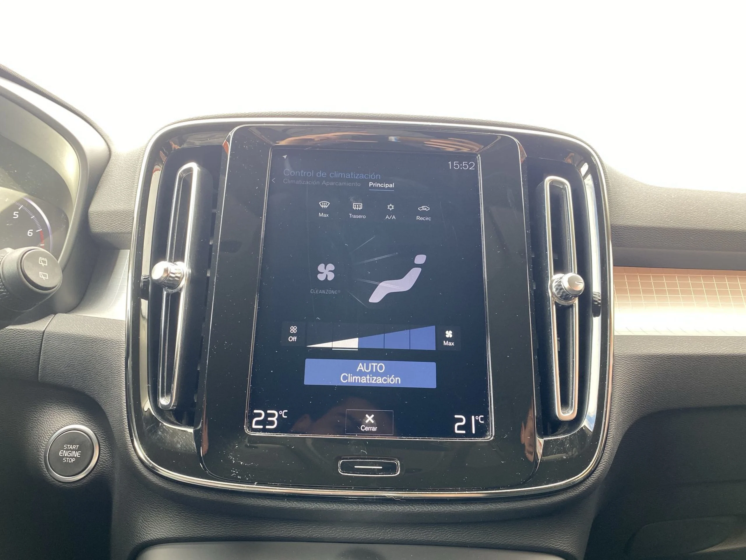 Volvo XC40 T4 Momentum Auto 140 kW (190 CV) - Foto 15