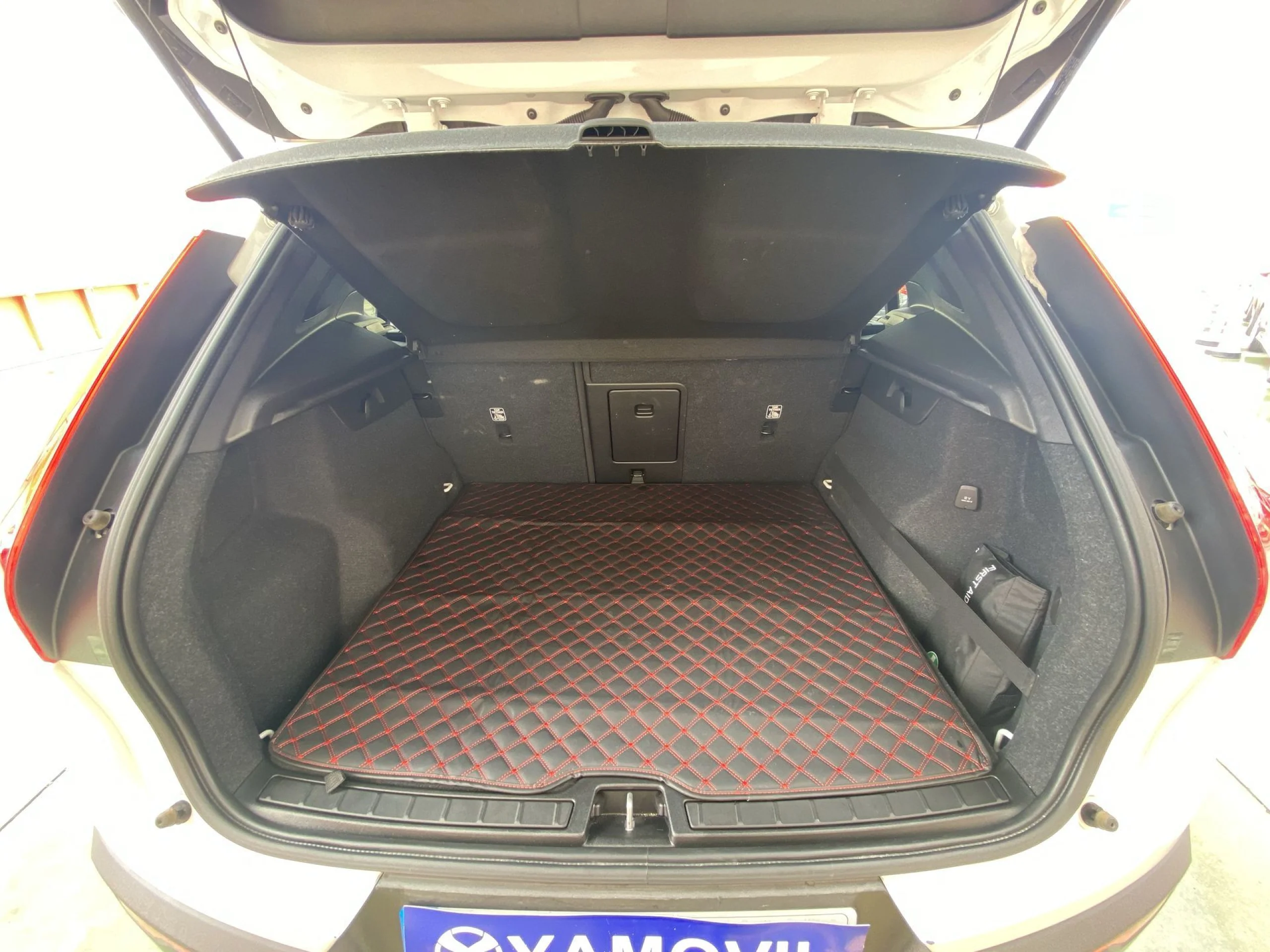 Volvo XC40 T4 Momentum Auto 140 kW (190 CV) - Foto 19