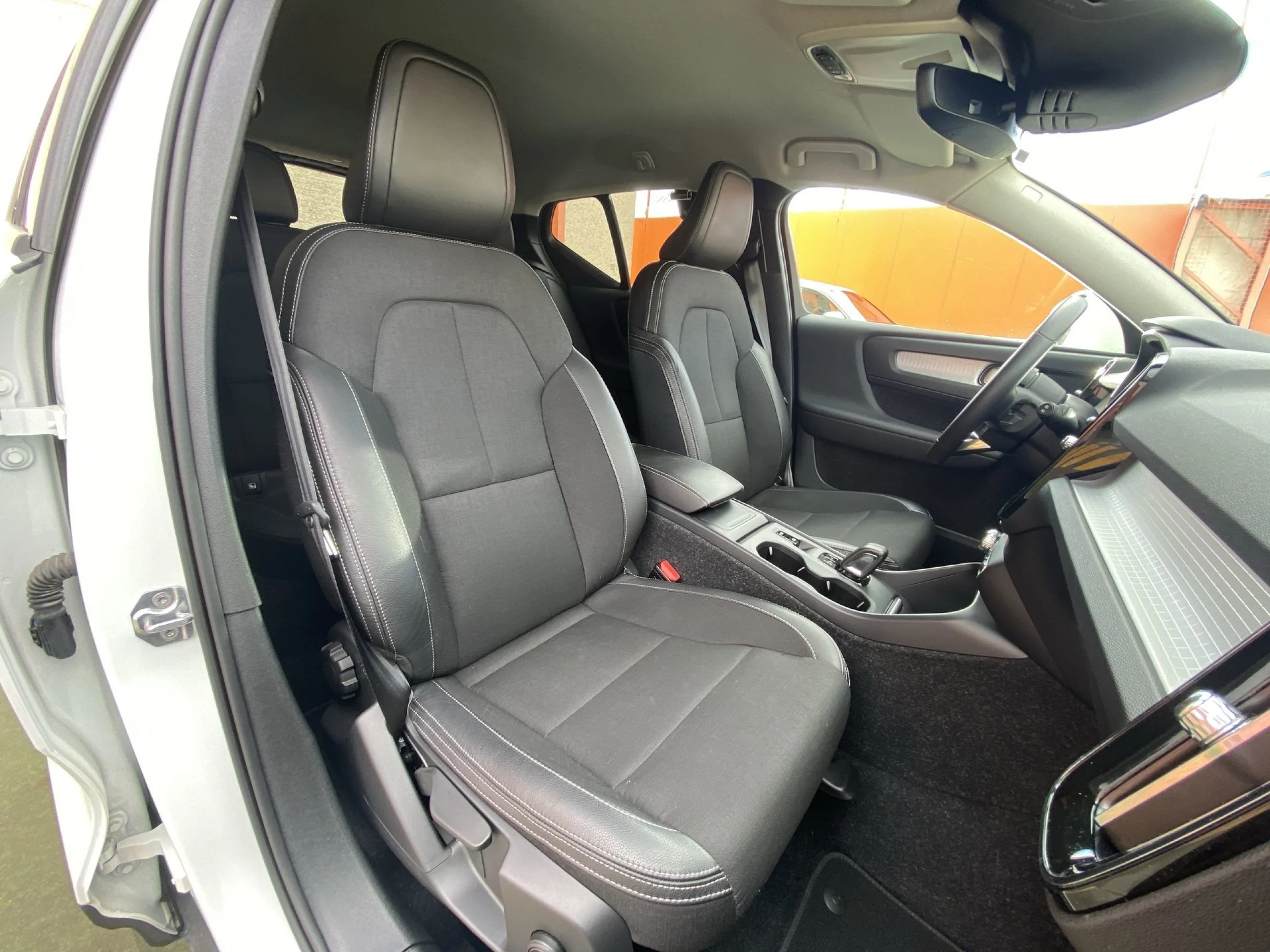 Volvo XC40 T4 Momentum Auto 140 kW (190 CV) - Foto 20