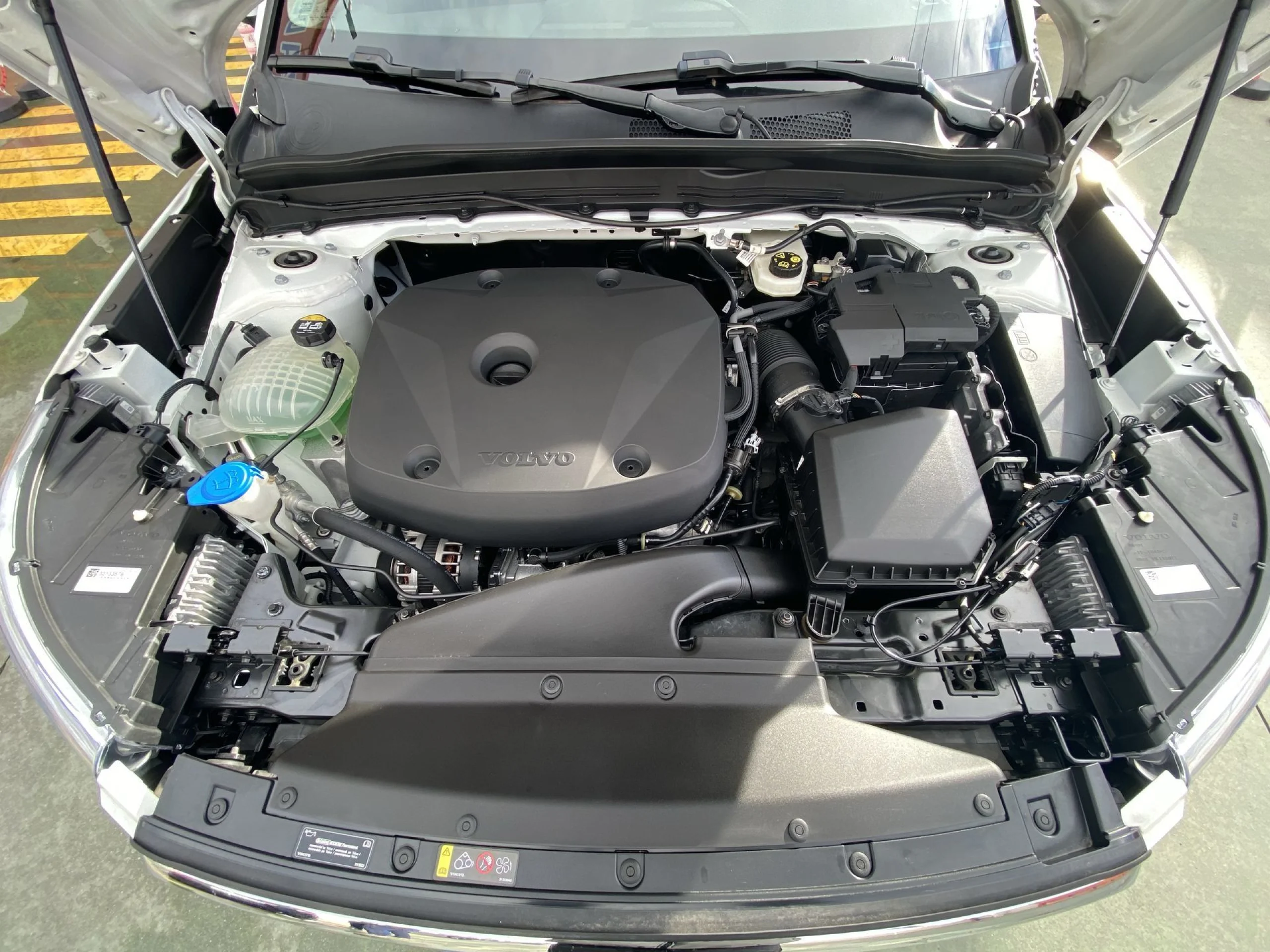 Volvo XC40 T4 Momentum Auto 140 kW (190 CV) - Foto 21