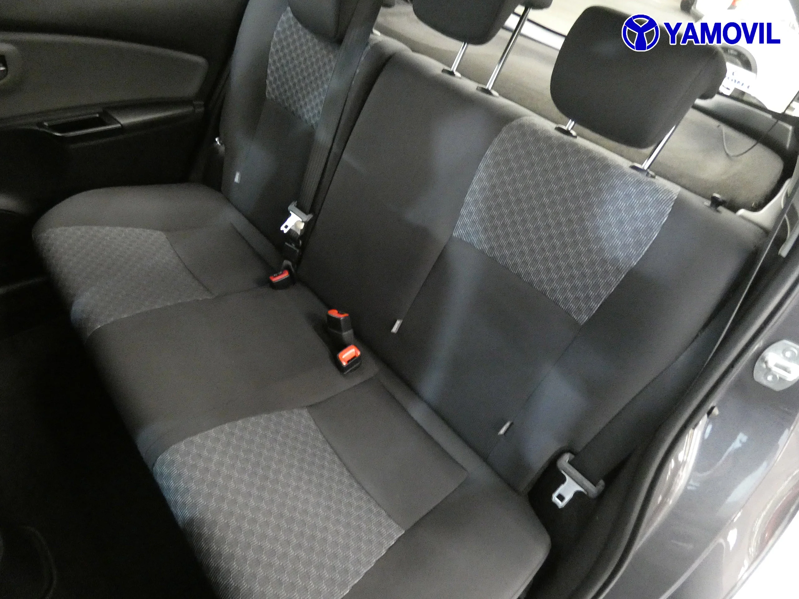 Toyota Yaris 1.3 ACTIVE 5P - Foto 14