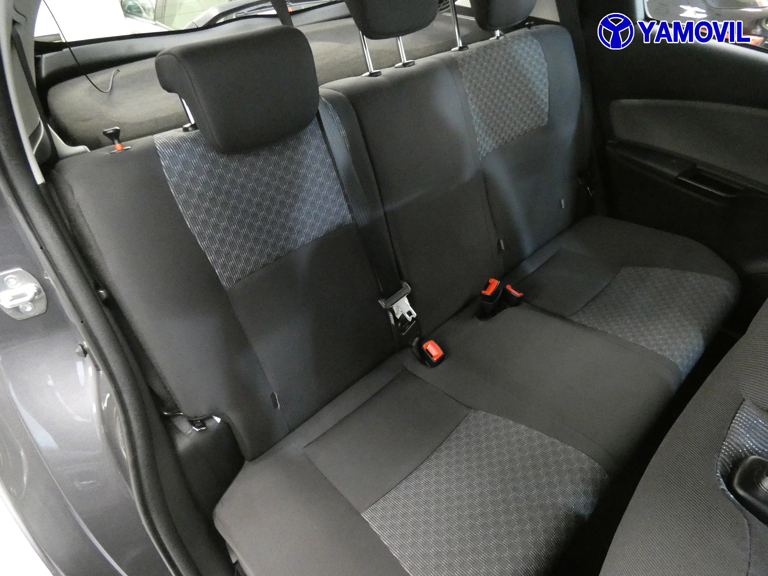 Toyota Yaris 1.3 ACTIVE 5P - Foto 16