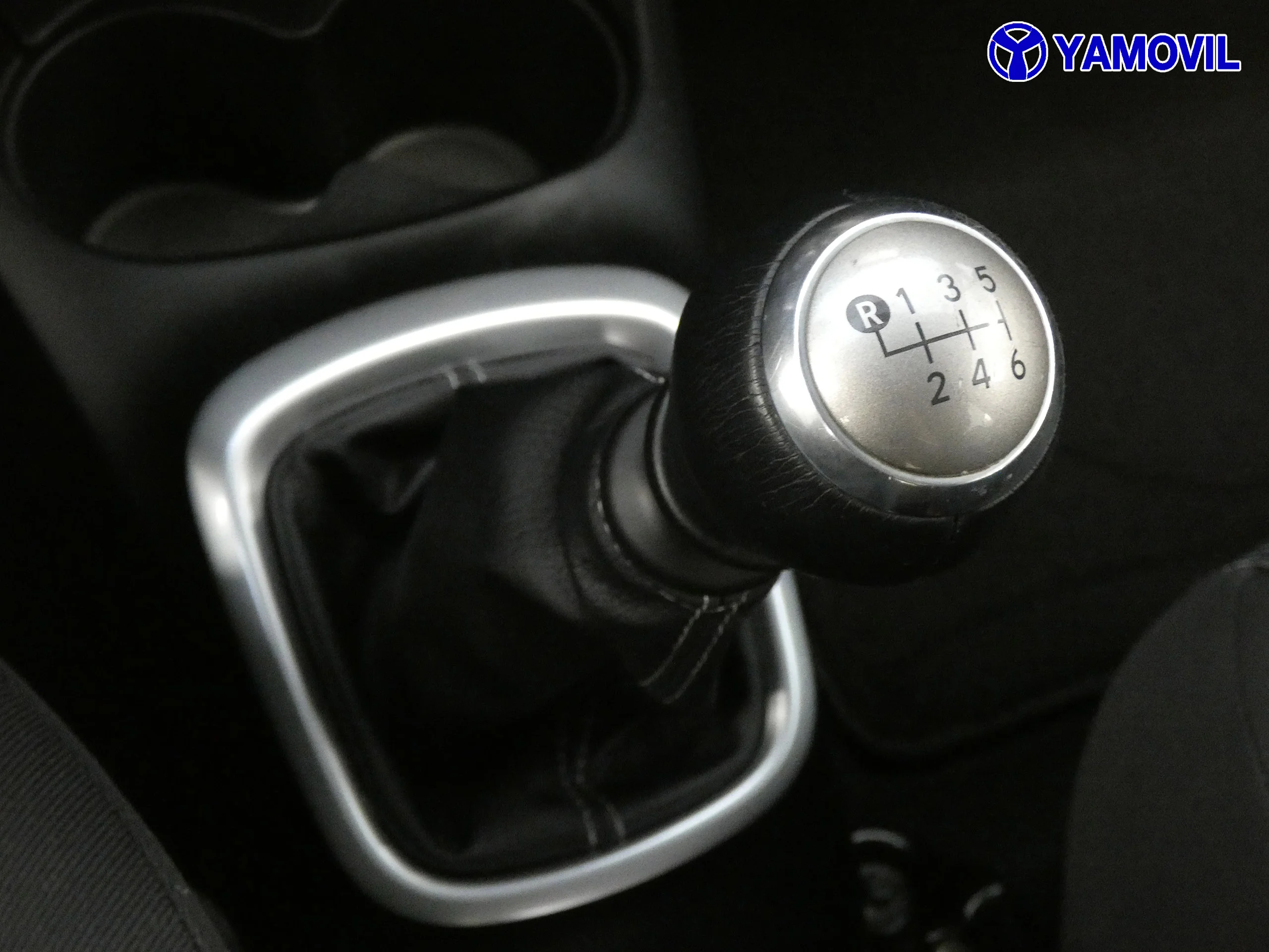 Toyota Yaris 1.3 ACTIVE 5P - Foto 22