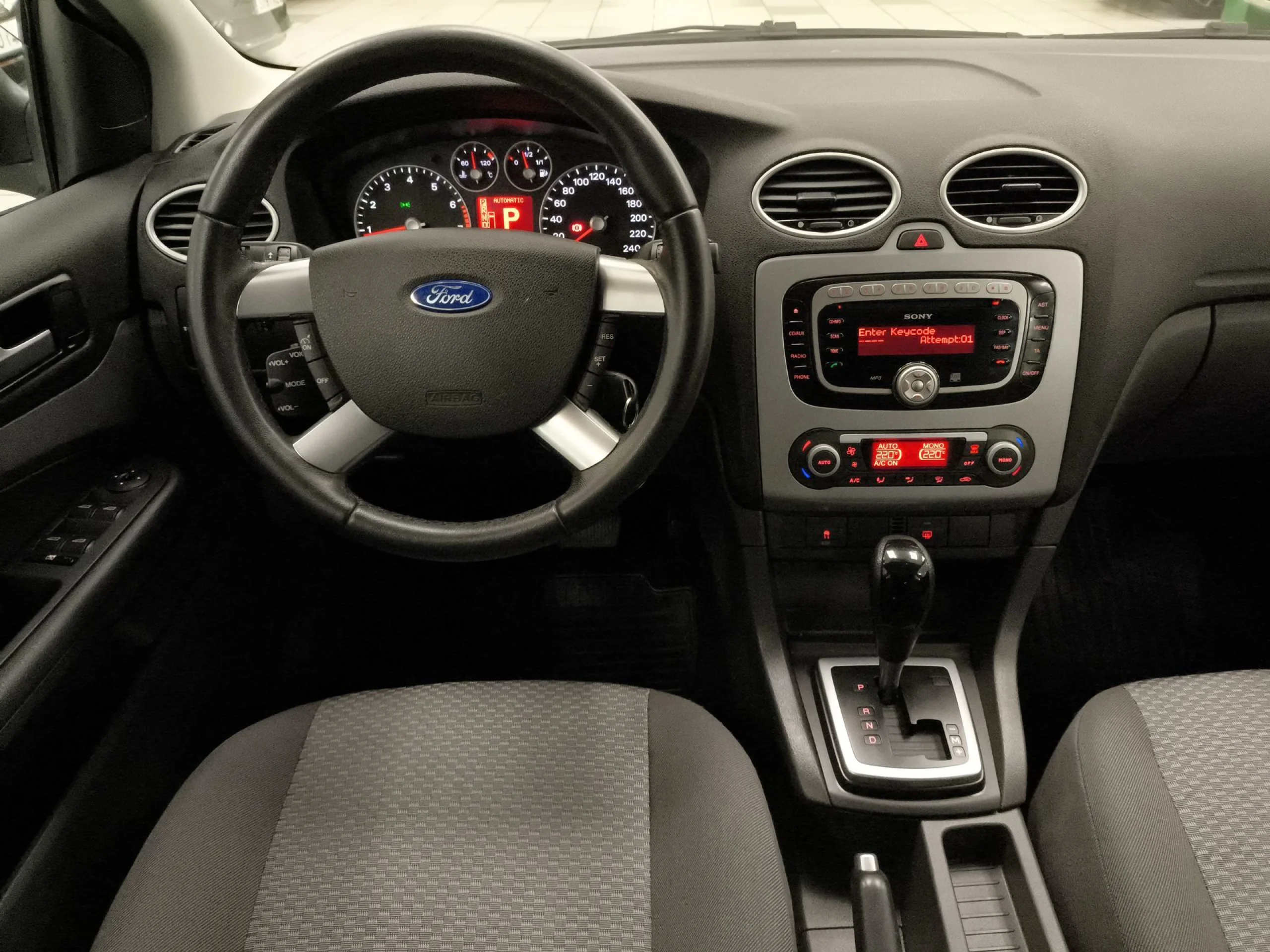 Ford Focus 1.6 Trend Auto 74 kW (100 CV) - Foto 16