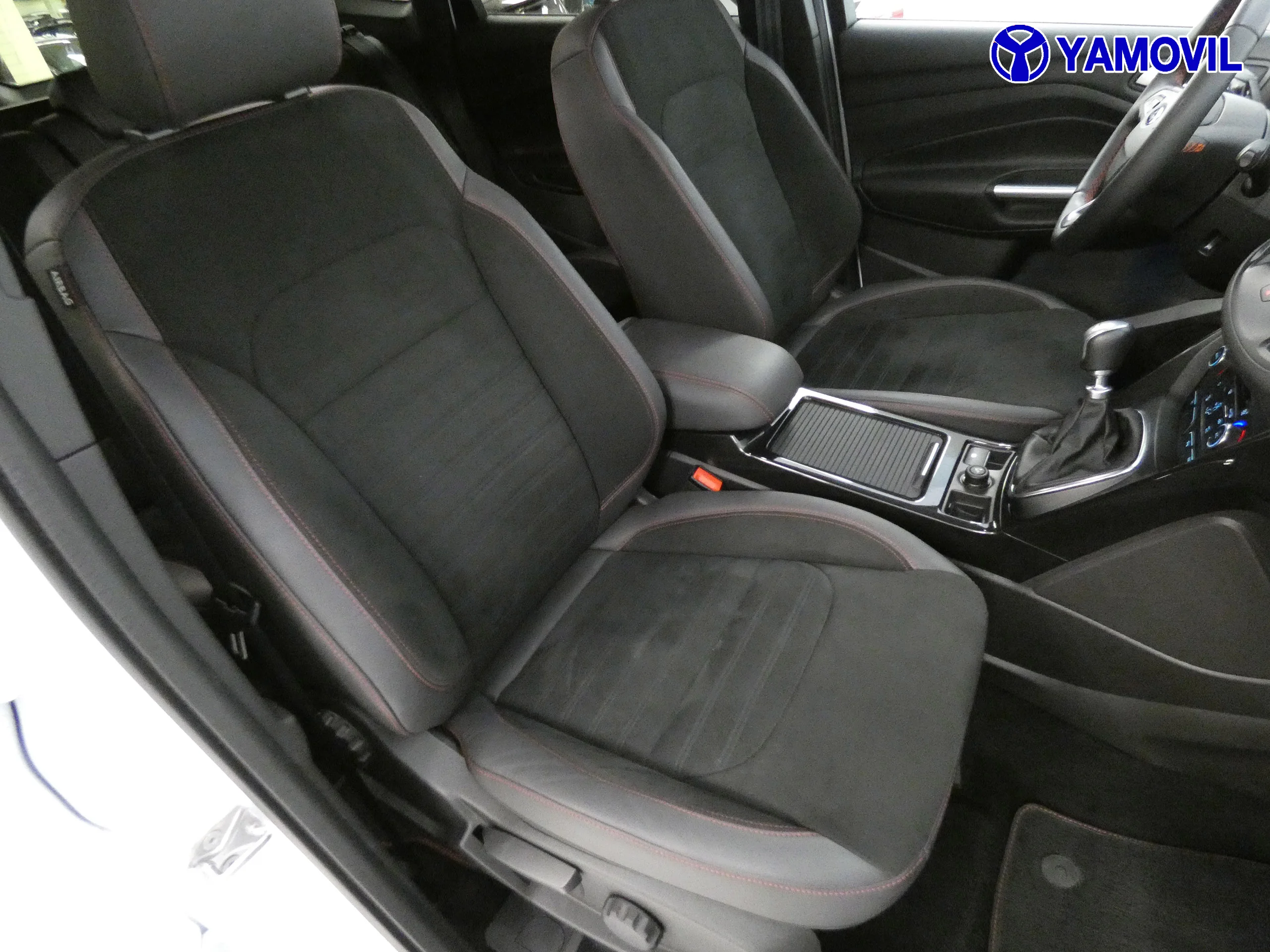 Ford Kuga 1.5 ECOBOOST 4X2 ST LINE 5P - Foto 15