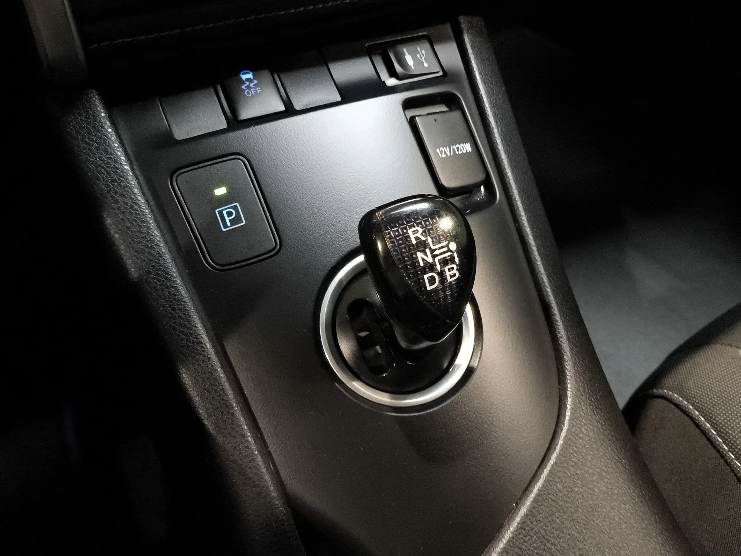 Toyota Auris 1.8 Hybrid Touring Sports Active 100 kW (136 CV) - Foto 26