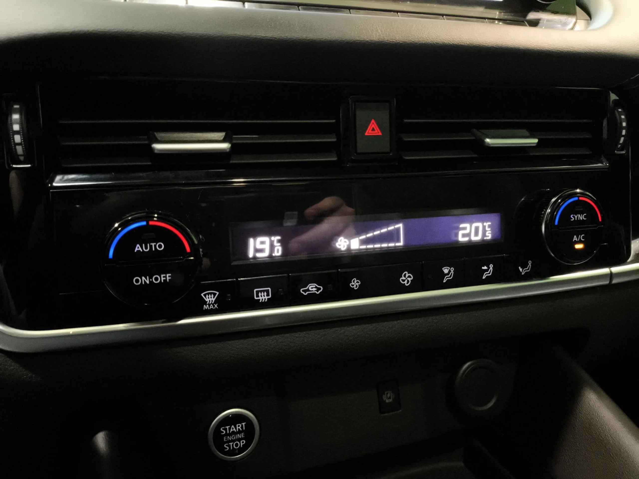 Nissan Qashqai DIG-T 160 mHEV Tekna Xtronic 116 kW (158 CV) - Foto 19