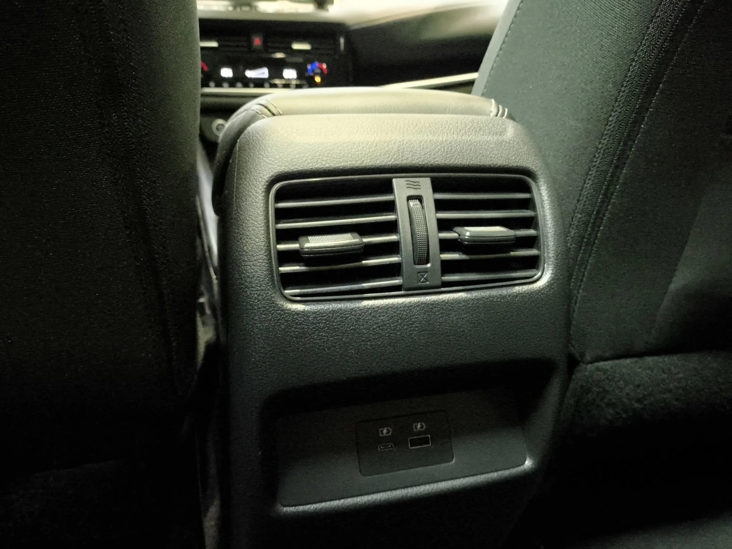 Nissan Qashqai DIG-T 160 mHEV Tekna Xtronic 116 kW (158 CV) - Foto 24