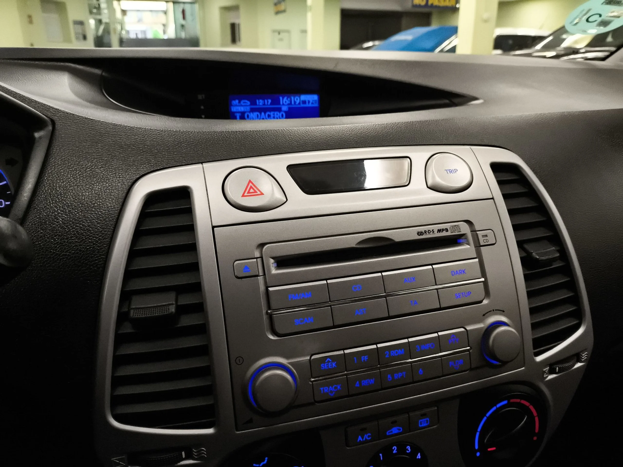 Hyundai I20 1.2 Classic 57 kW (78 CV) - Foto 16
