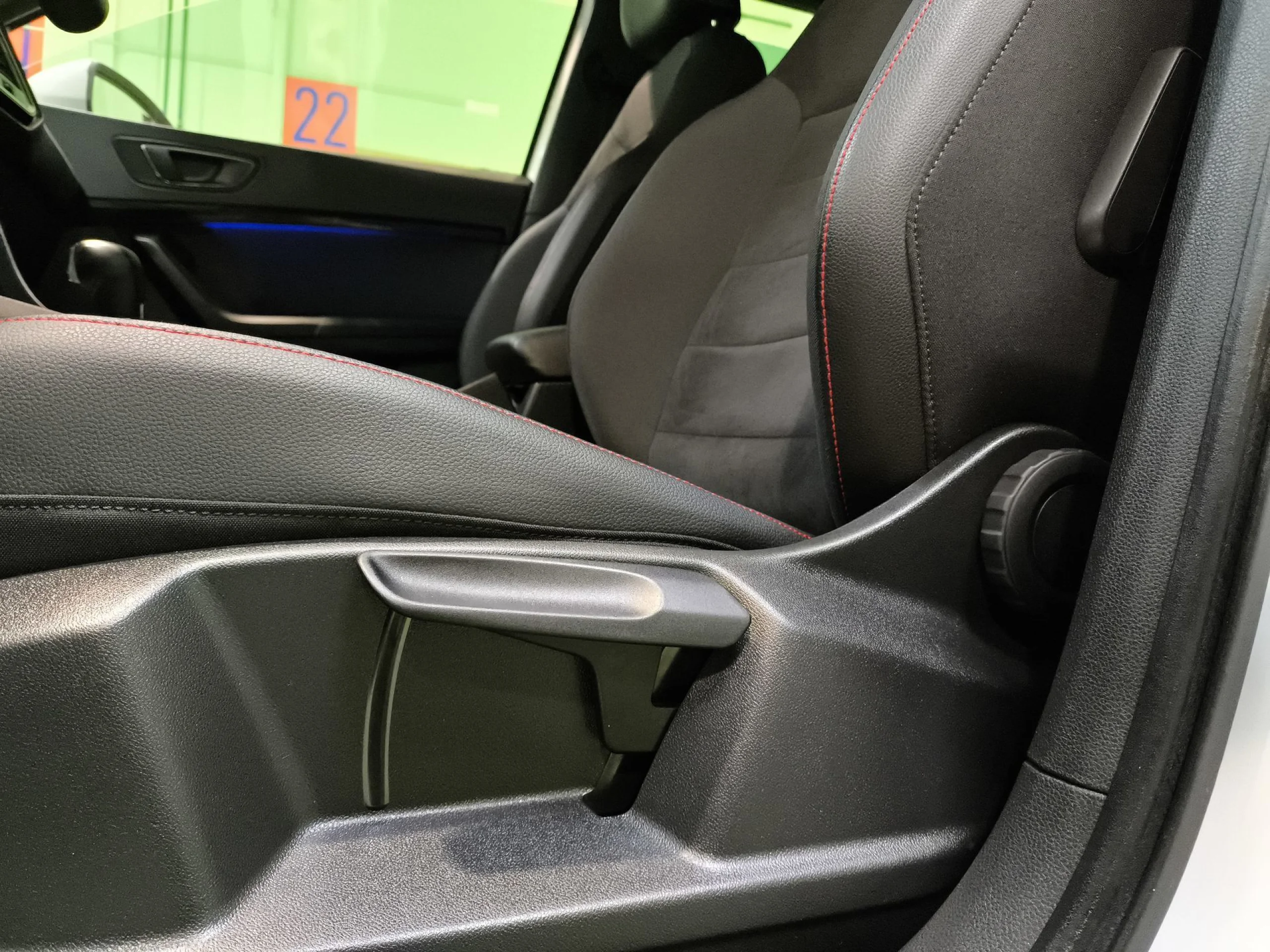 Seat Ateca 2.0 TSI SANDS FR 4Drive DSG 140 kW (190 CV) - Foto 9