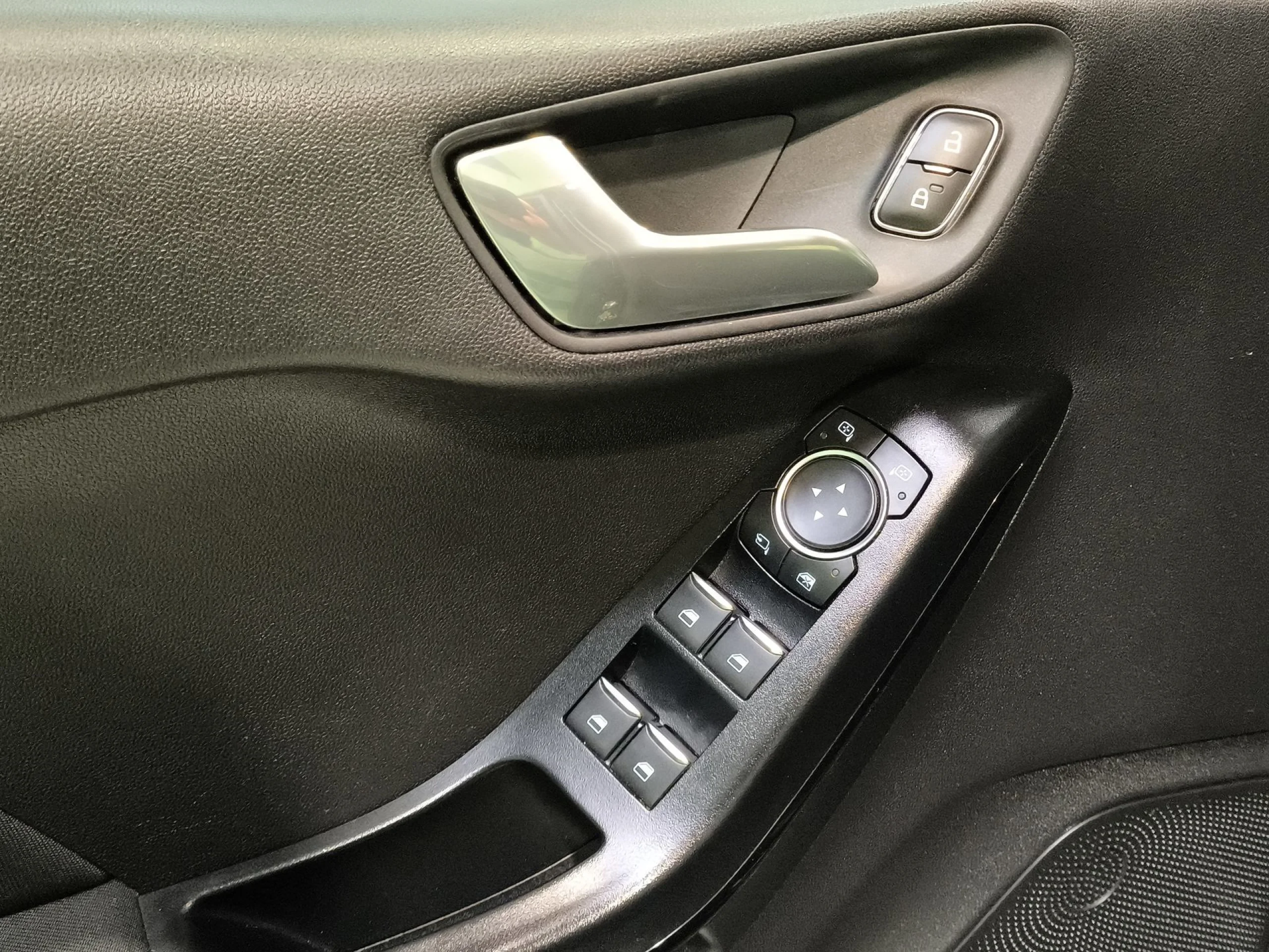 Ford Fiesta 1.0 EcoBoost SANDS Trend+ 74 kW (100 CV) - Foto 10