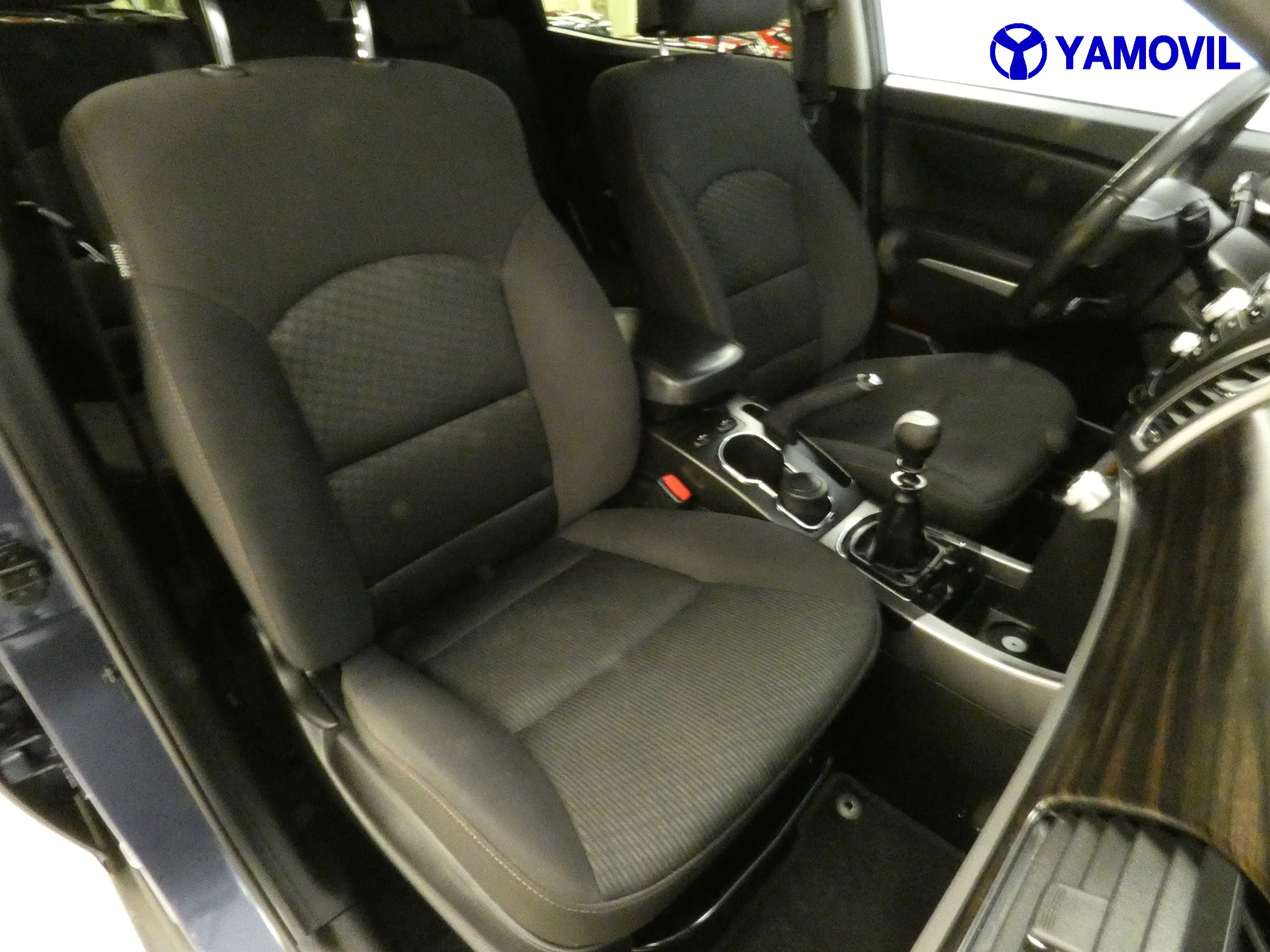 SsangYong Korando 2.0d PREMIUM 4x2 5P - Foto 16