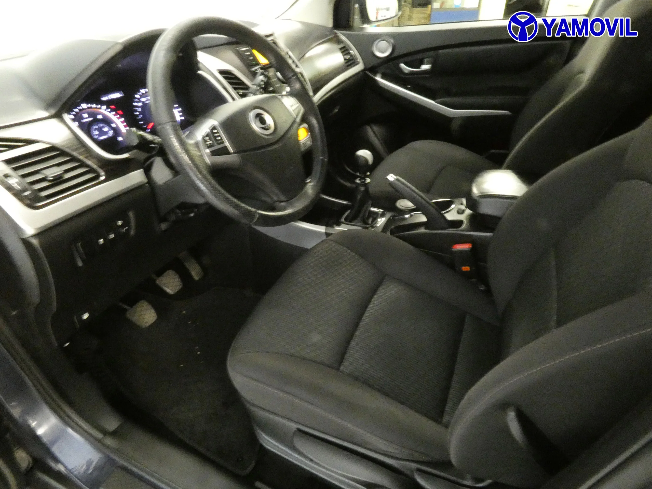 SsangYong Korando 2.0d PREMIUM 4x2 5P - Foto 14