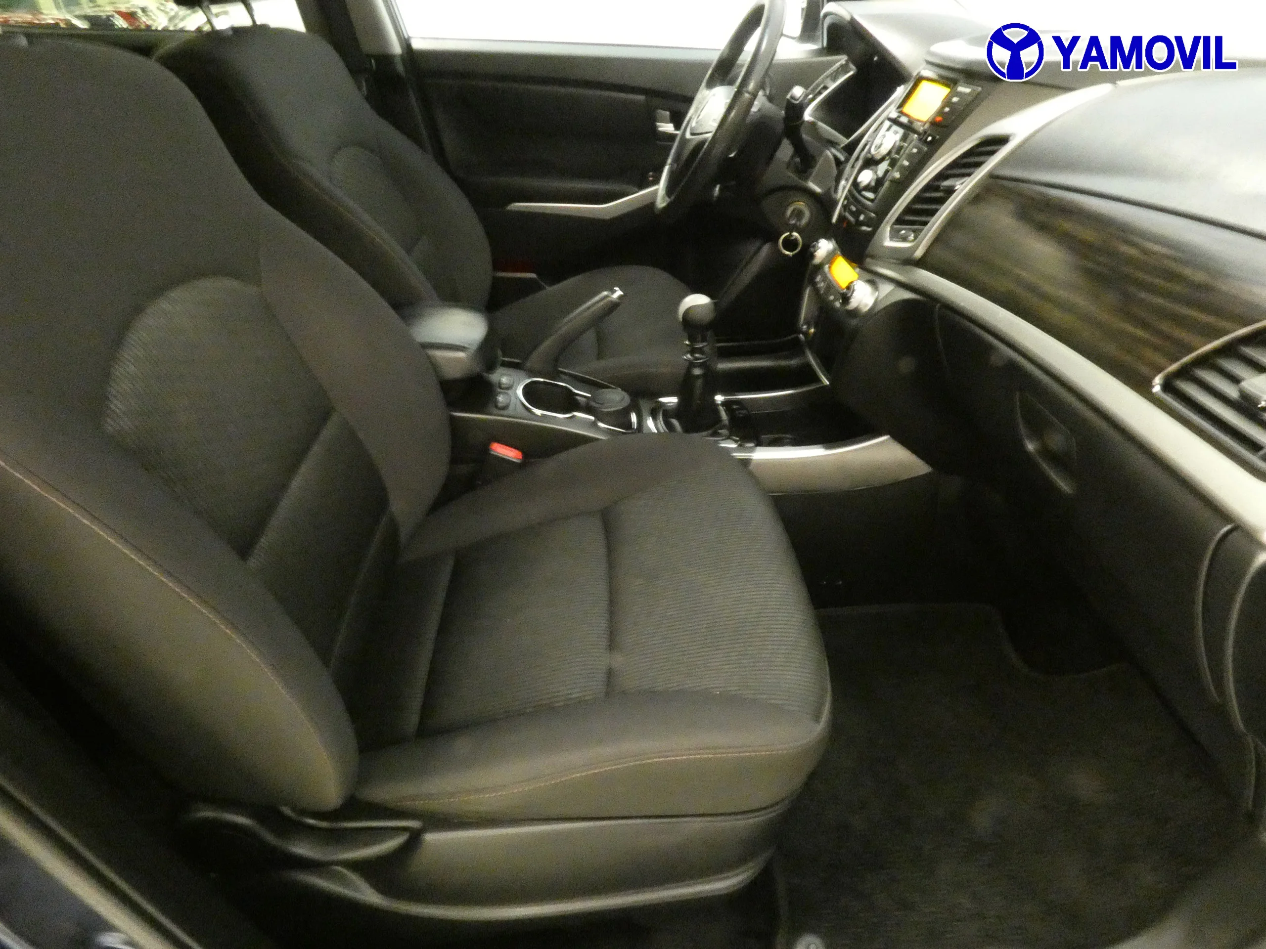 SsangYong Korando 2.0d PREMIUM 4x2 5P - Foto 17