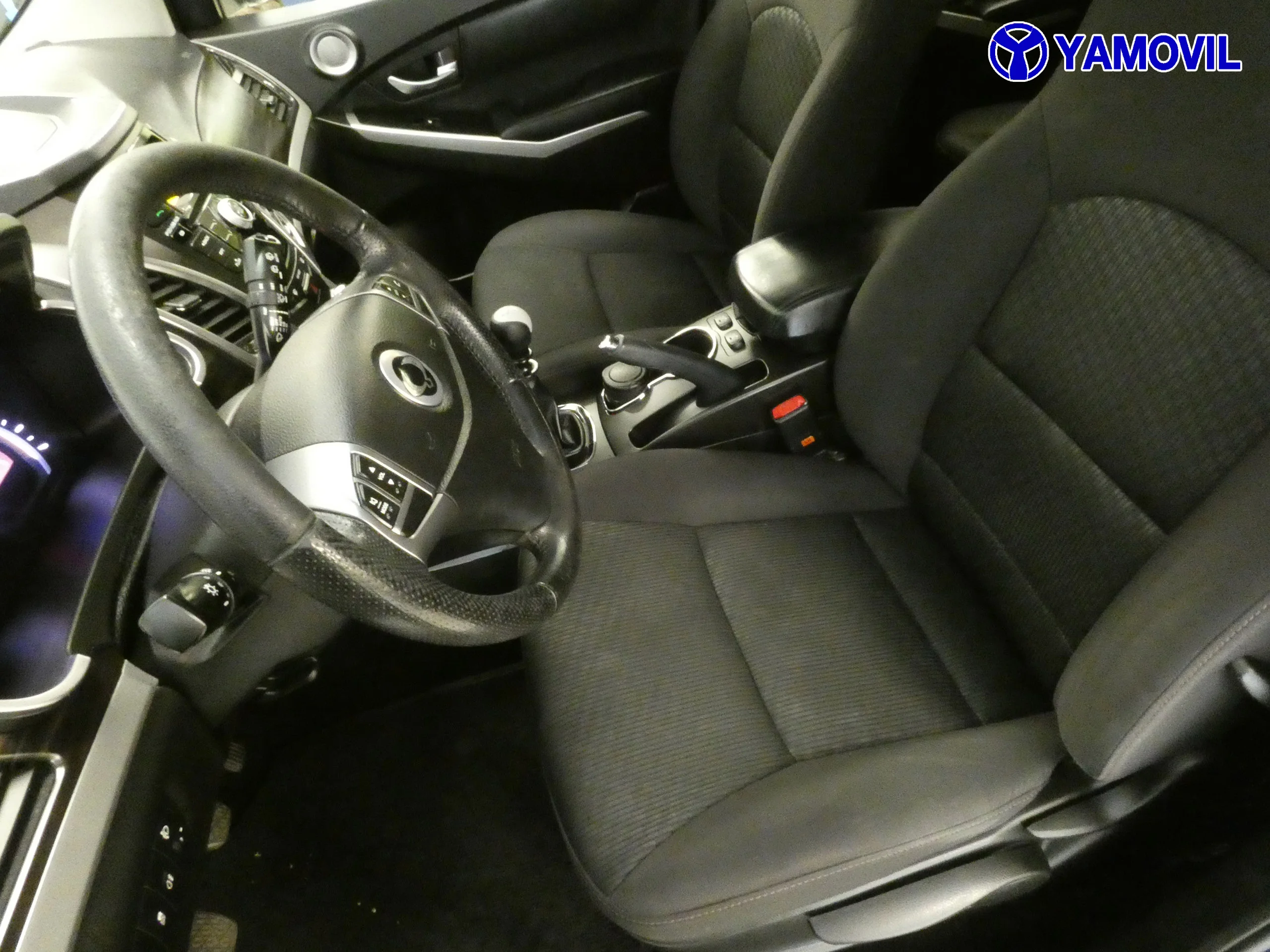 SsangYong Korando 2.0d PREMIUM 4x2 5P - Foto 13
