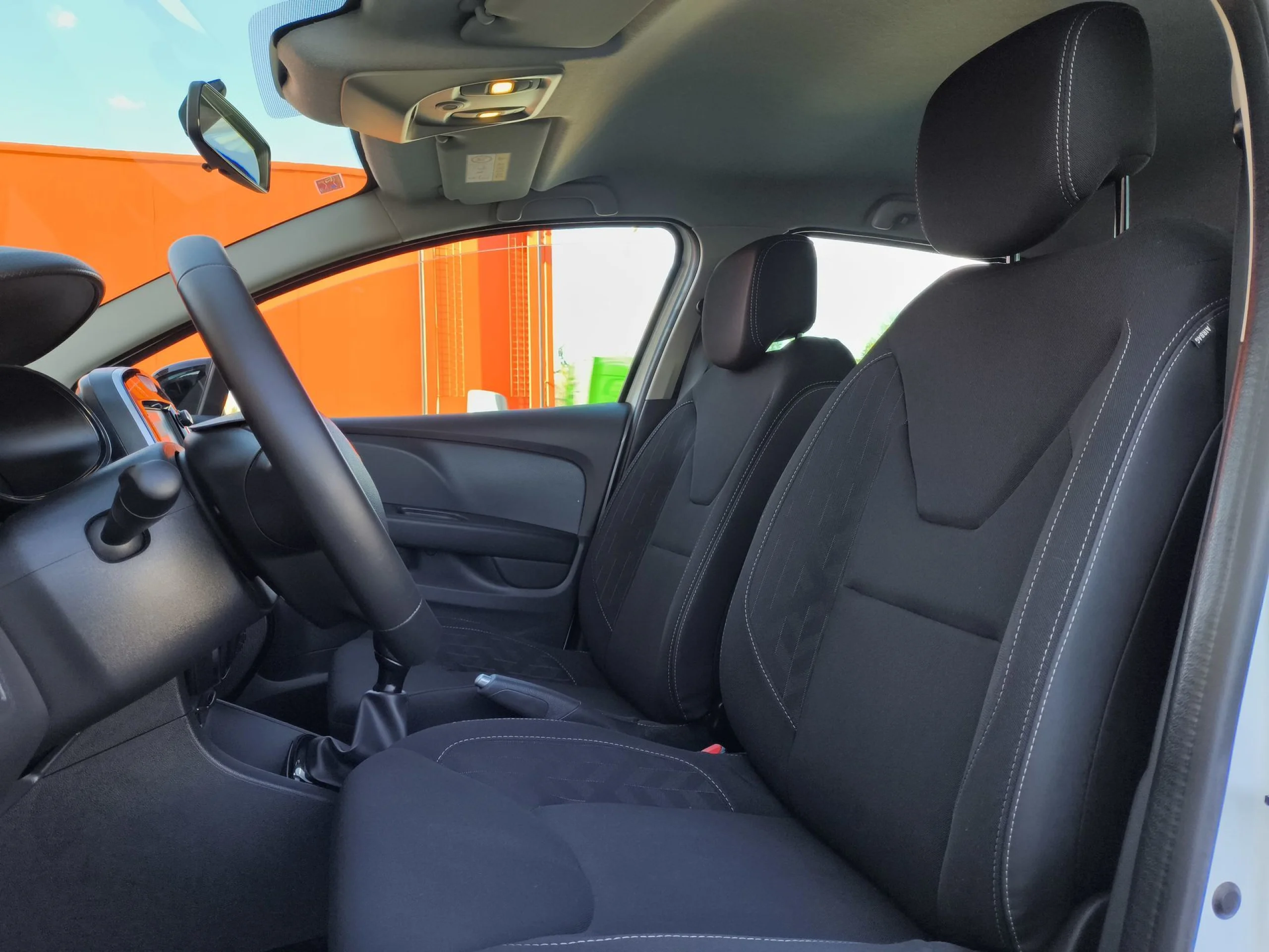 Renault Clio Limited dCi 66 kW (90 CV) - Foto 8