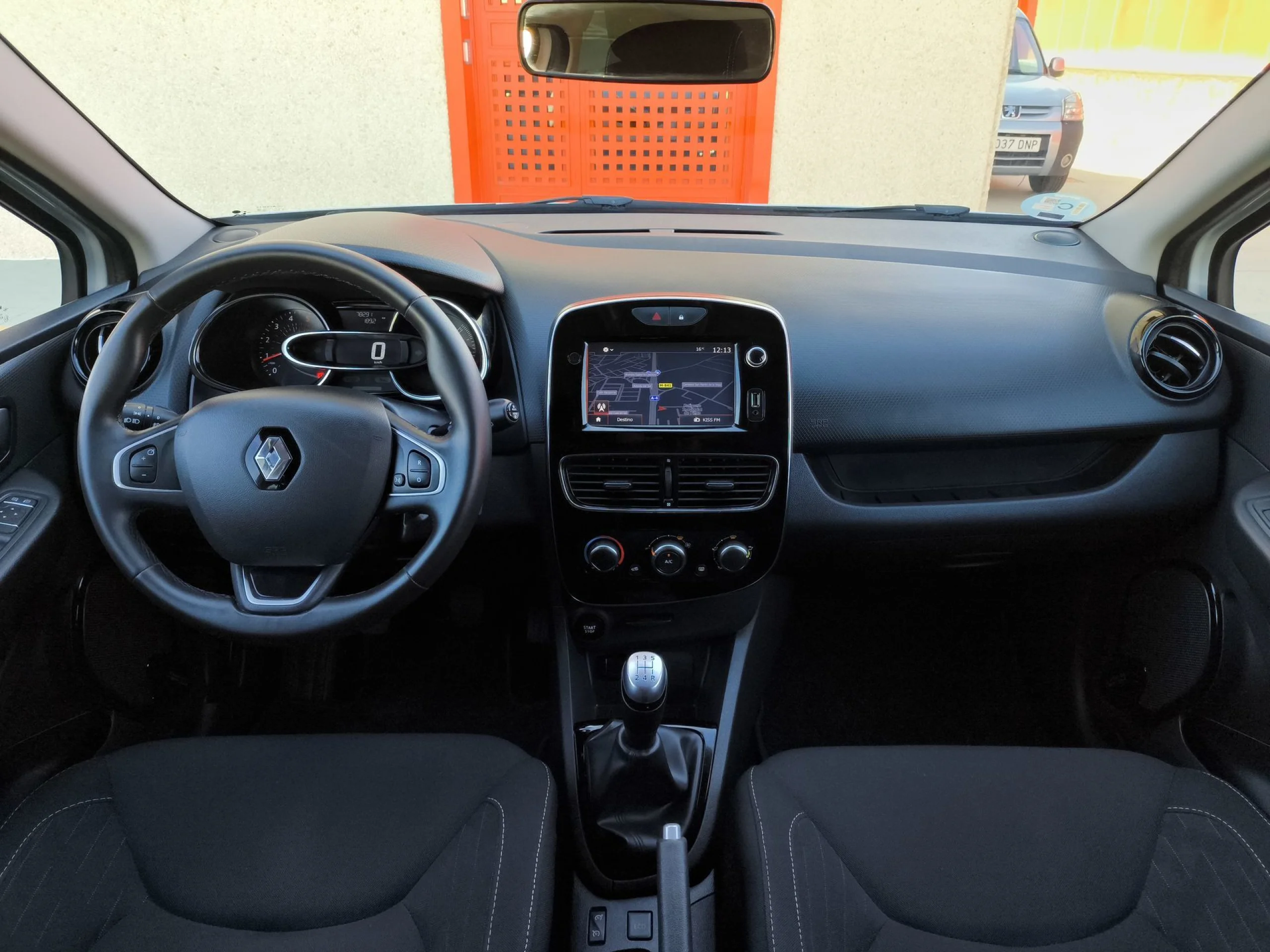 Renault Clio Limited dCi 66 kW (90 CV) - Foto 9