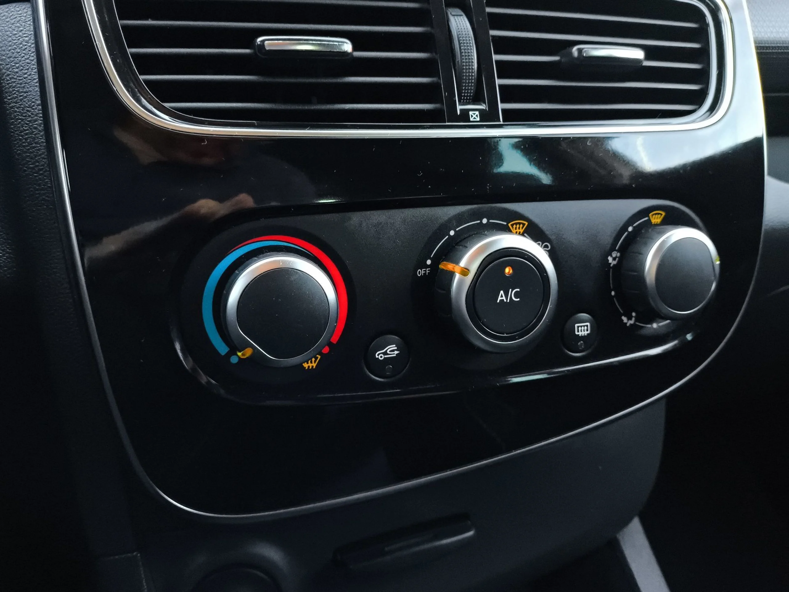 Renault Clio Limited dCi 66 kW (90 CV) - Foto 15