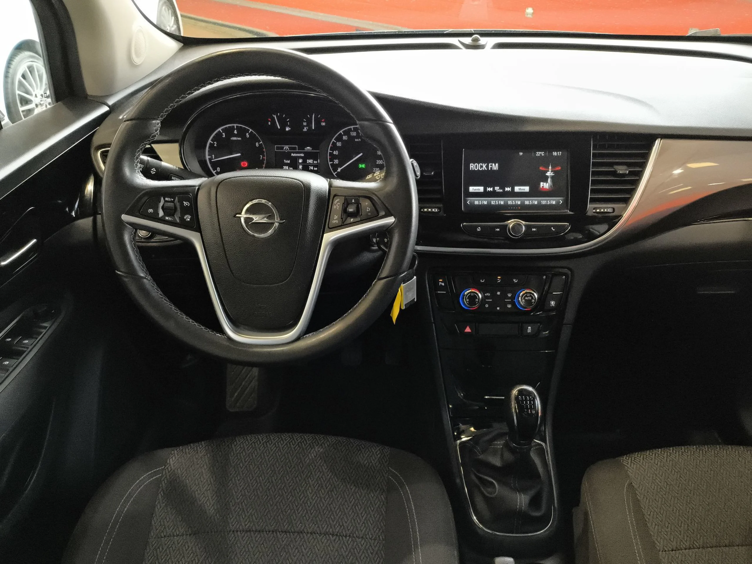 Opel Mokka X 1.4 Turbo GLP Selective 4X2 103 kW (140 CV) - Foto 17