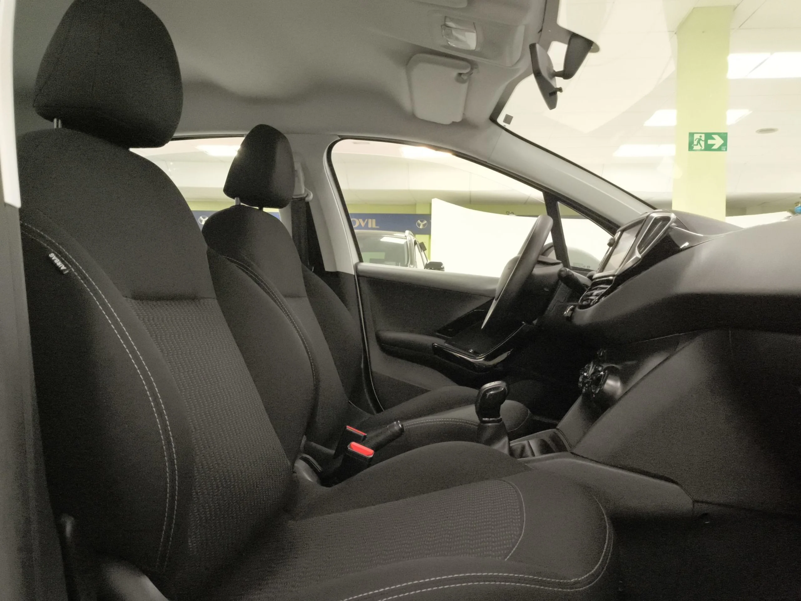 Peugeot 208 PureTech 82 SANDS Active 60 kW (82 CV) - Foto 19
